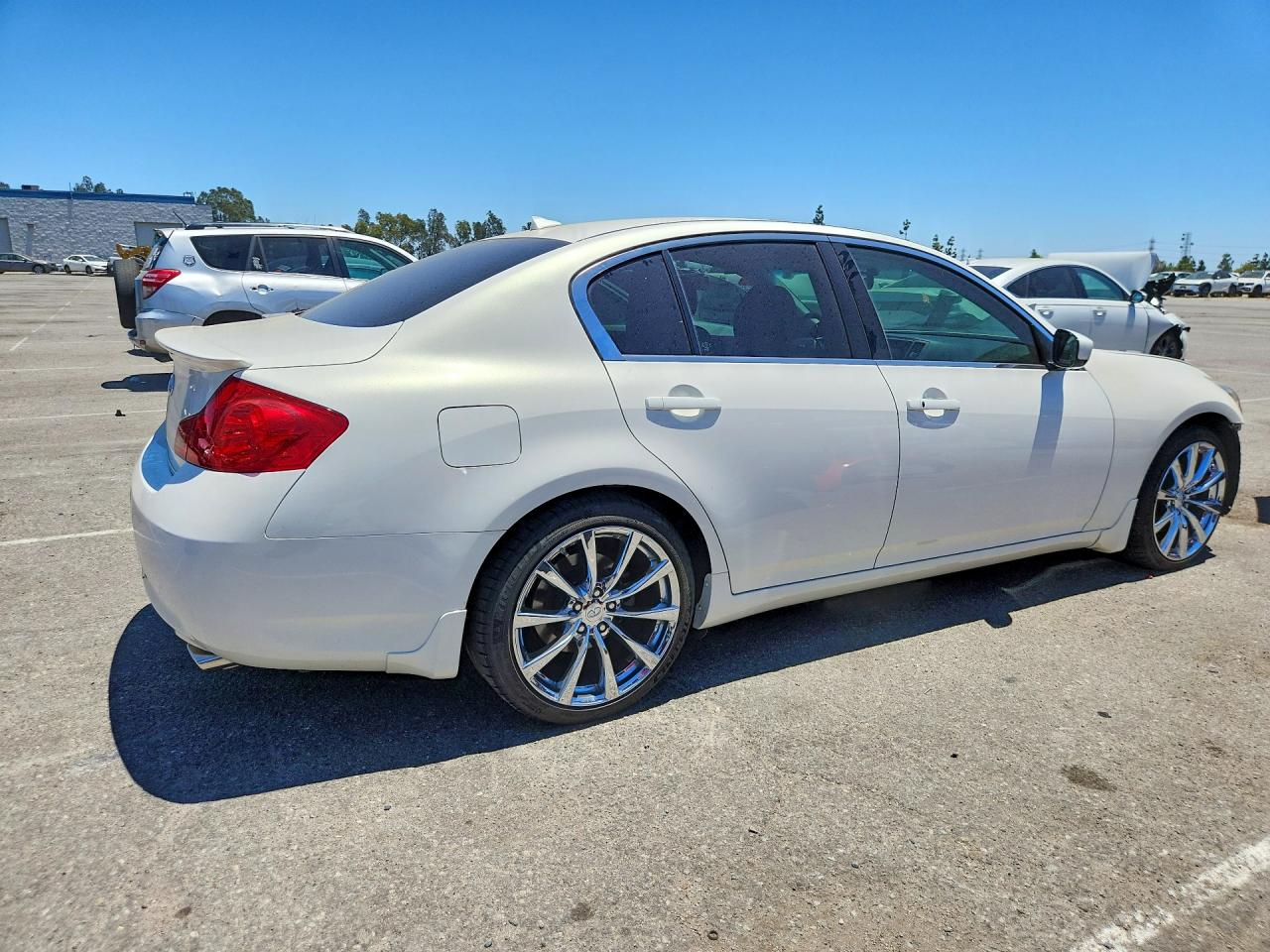 2009 Infiniti G37 Sedan Base White vin: JNKCV61EX9M011653