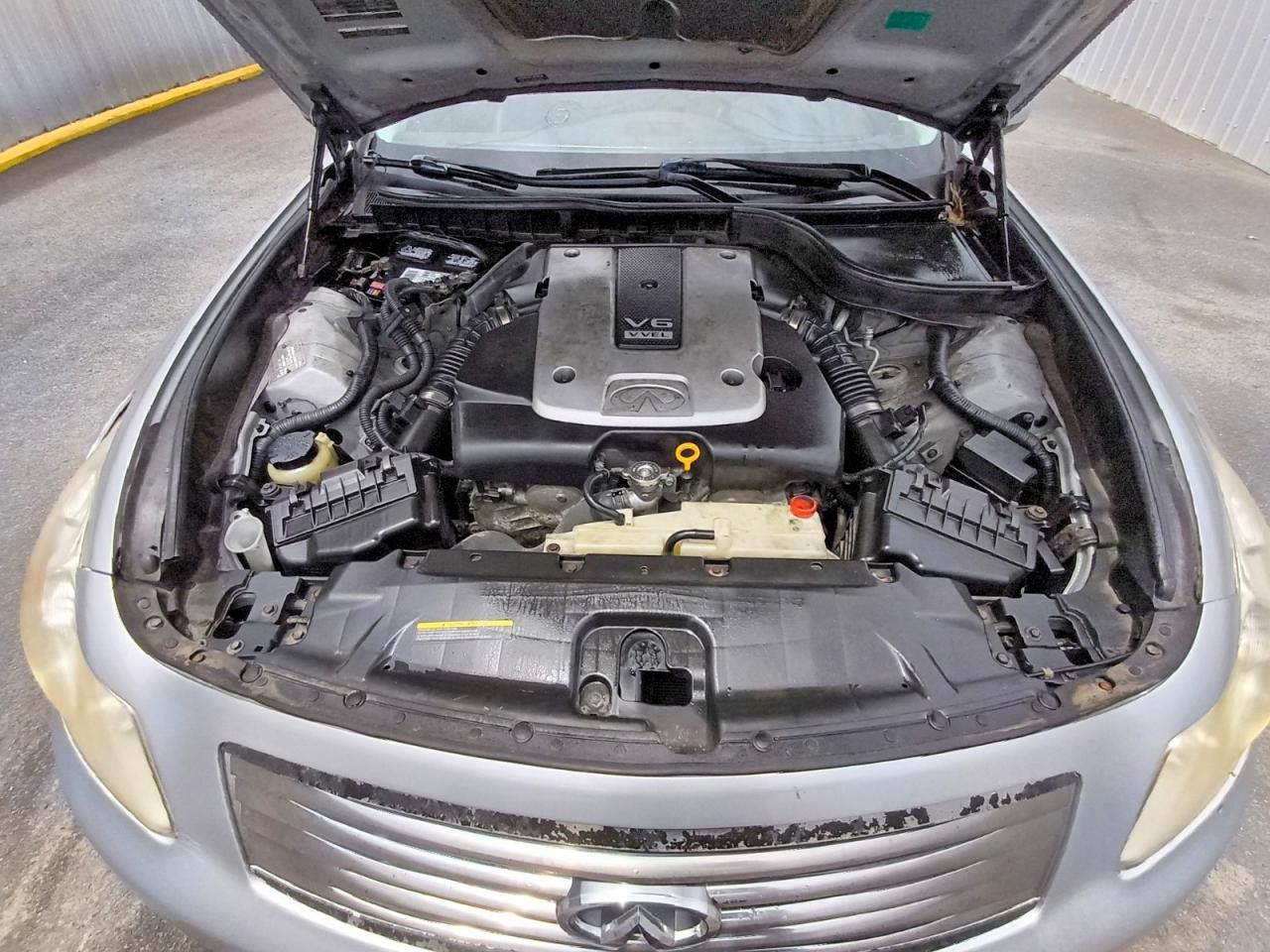2009 Infiniti G37 Base/journey/sport Silver vin: JNKCV61EX9M011927