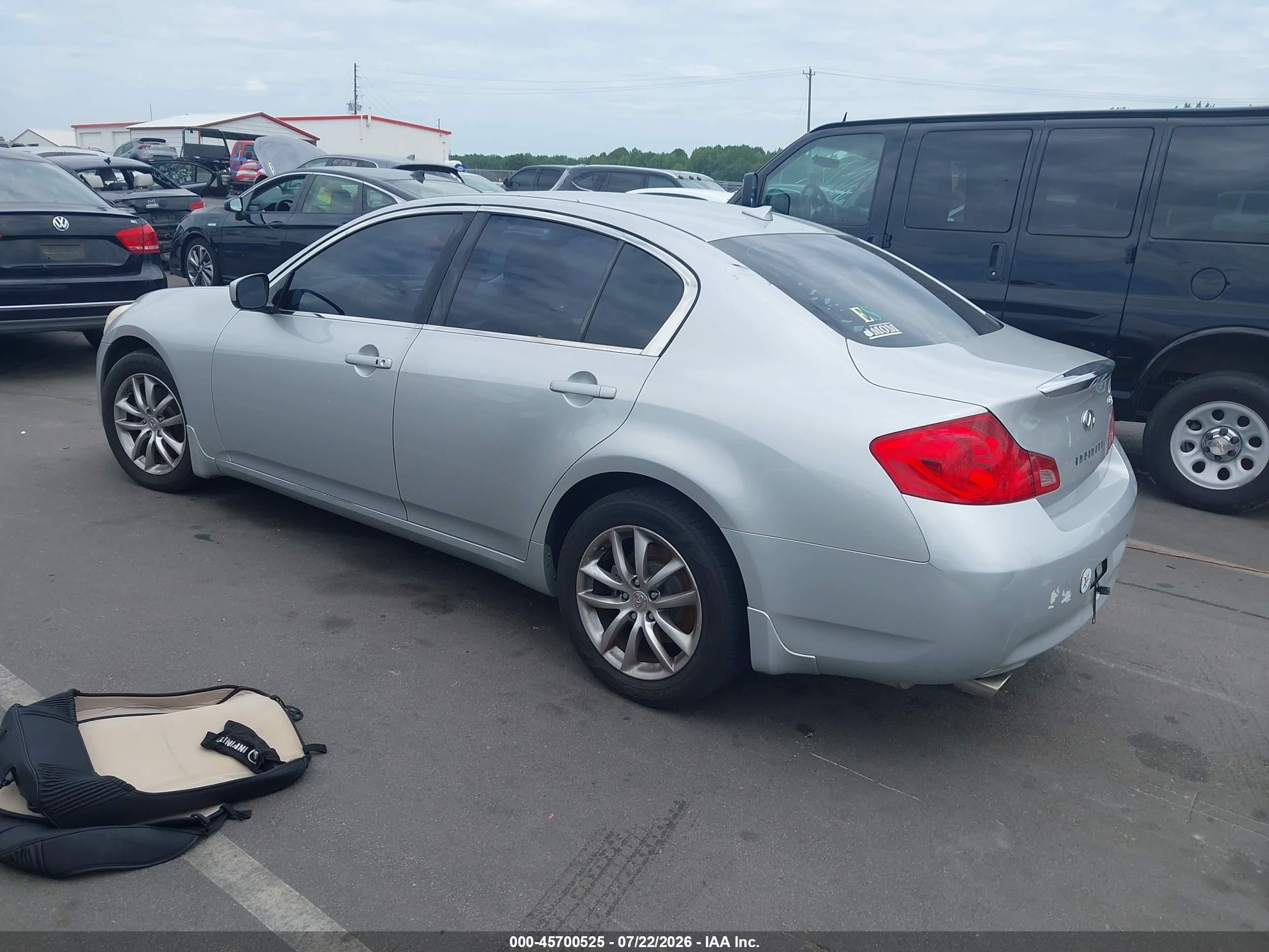 2009 Infiniti G37x   Silver vin: JNKCV61F09M052415