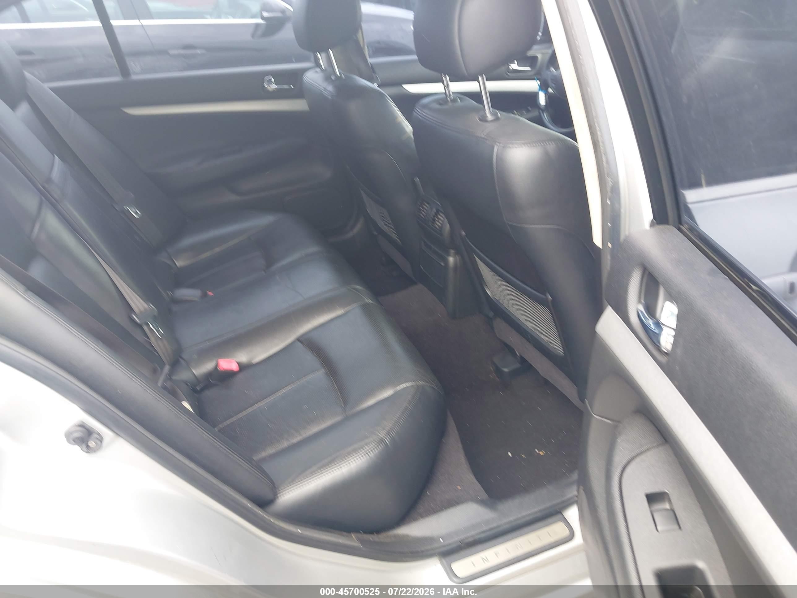 2009 Infiniti G37x   Silver vin: JNKCV61F09M052415