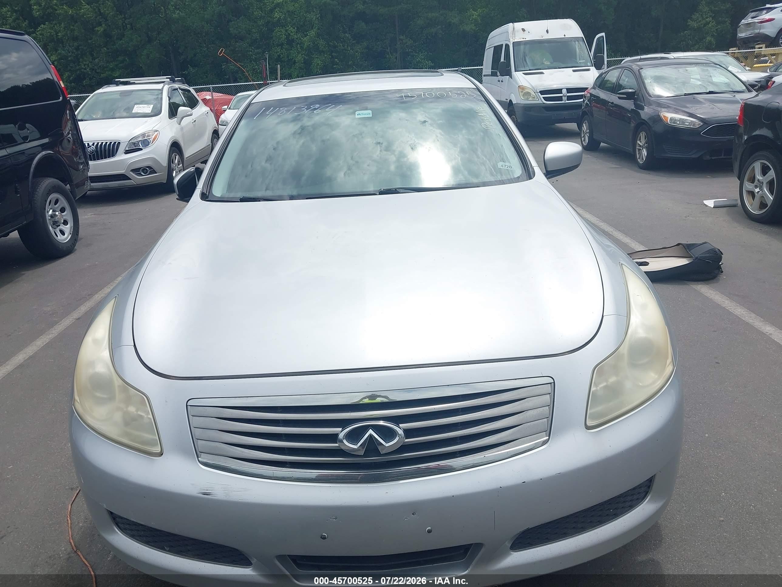 2009 Infiniti G37x   Silver vin: JNKCV61F09M052415