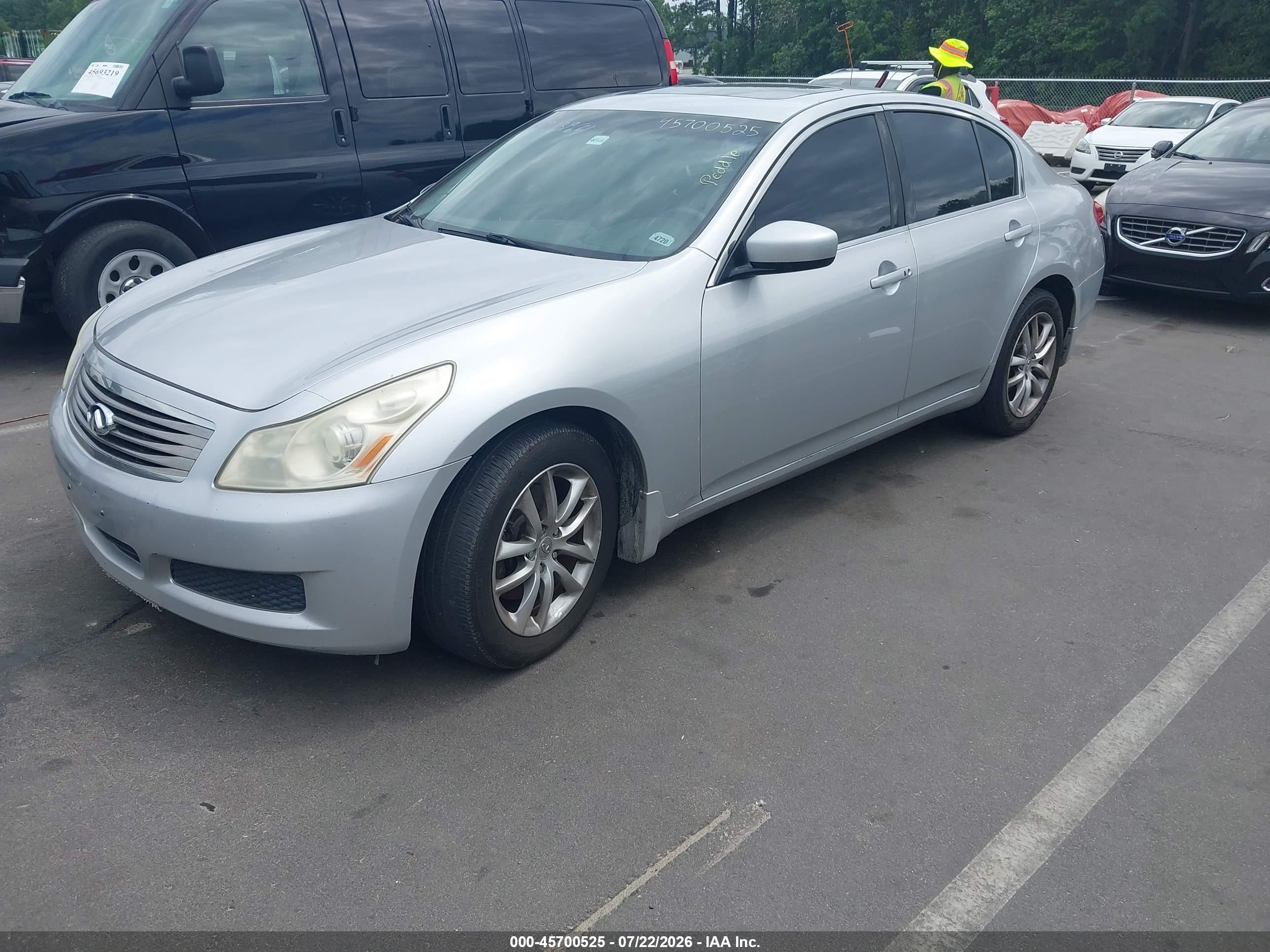 2009 Infiniti G37x   Silver vin: JNKCV61F09M052415