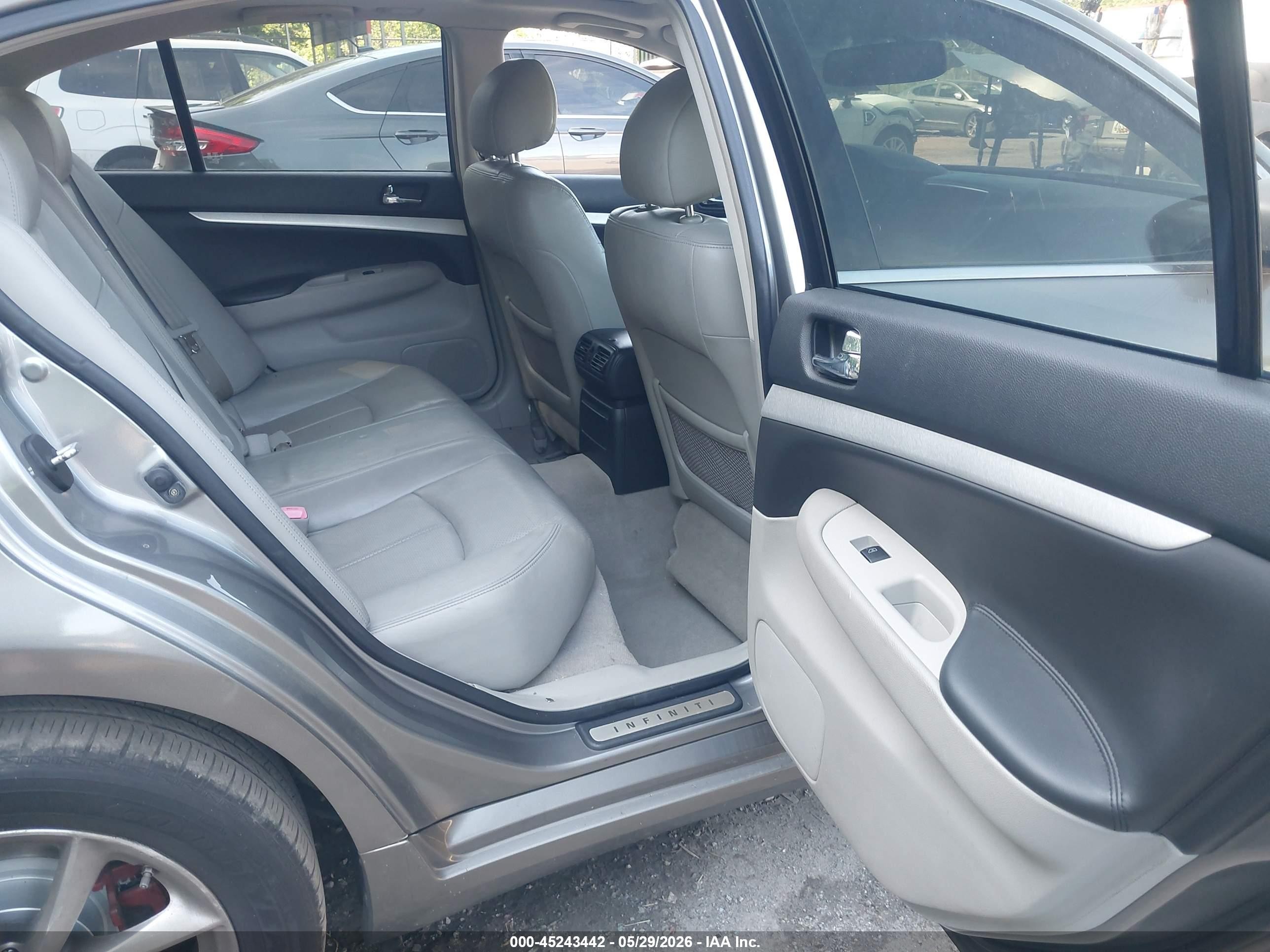 2009 Infiniti G37x   Серый vin: JNKCV61F09M356084