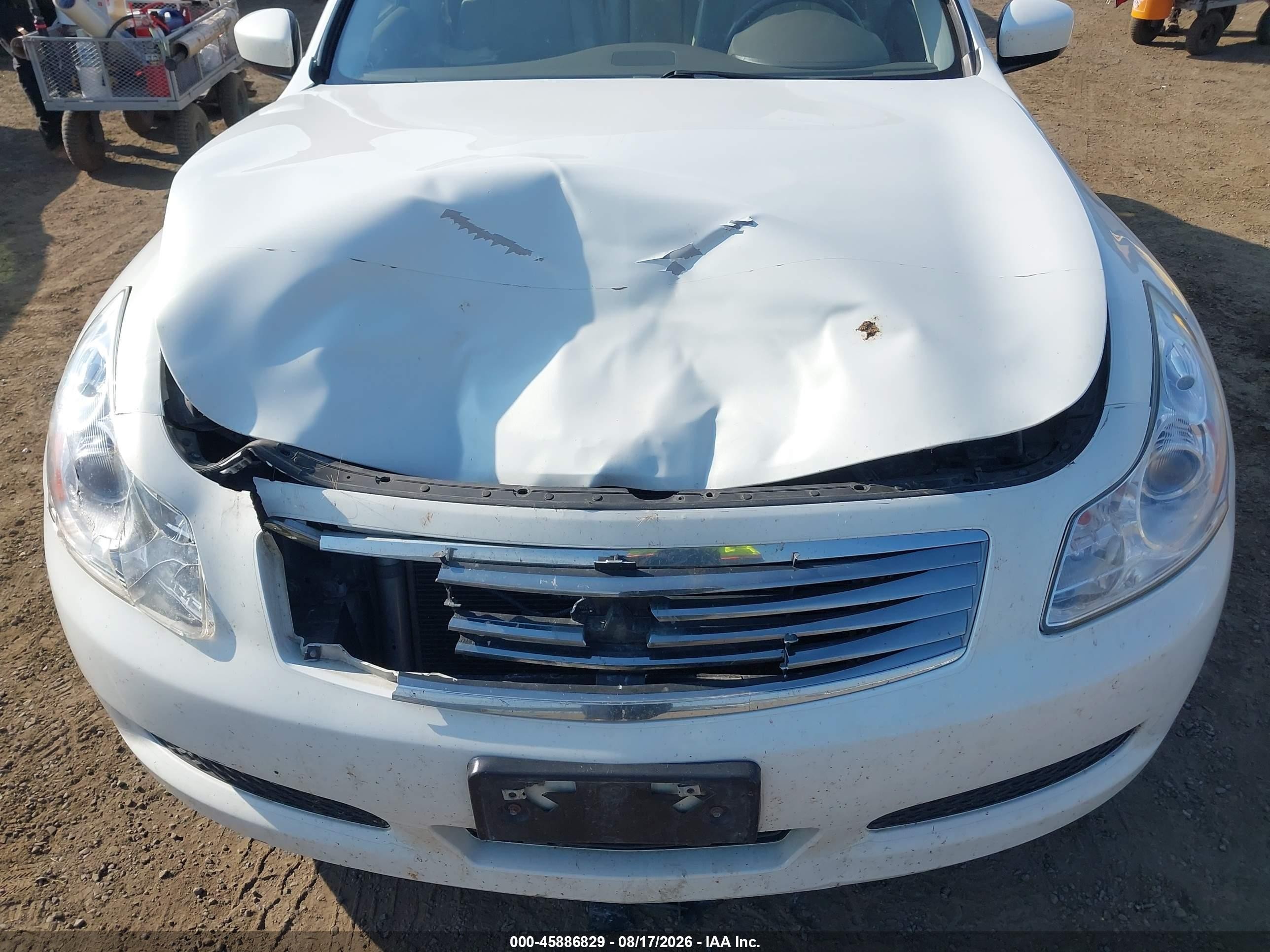 2009 Infiniti G37x   White vin: JNKCV61F09M362631