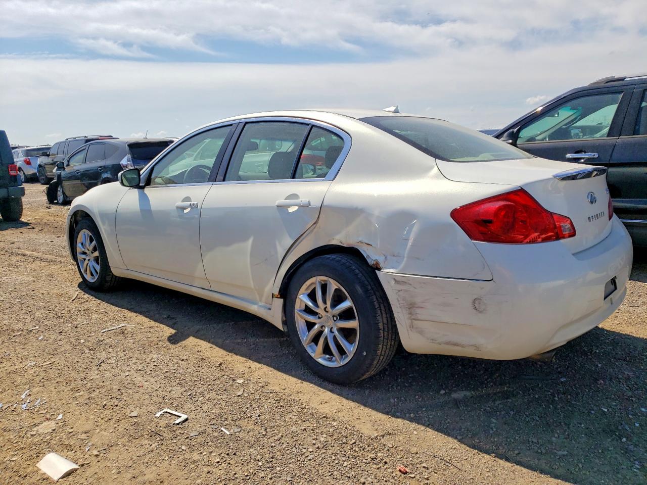 2009 Infiniti G37 Sedan X White vin: JNKCV61F39M054319