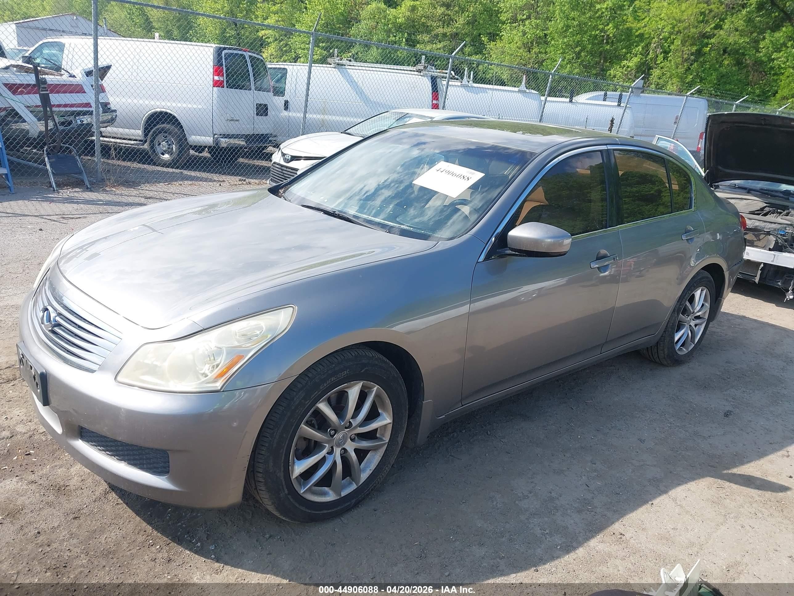 2009 Infiniti G37x   Silver vin: JNKCV61F39M363224
