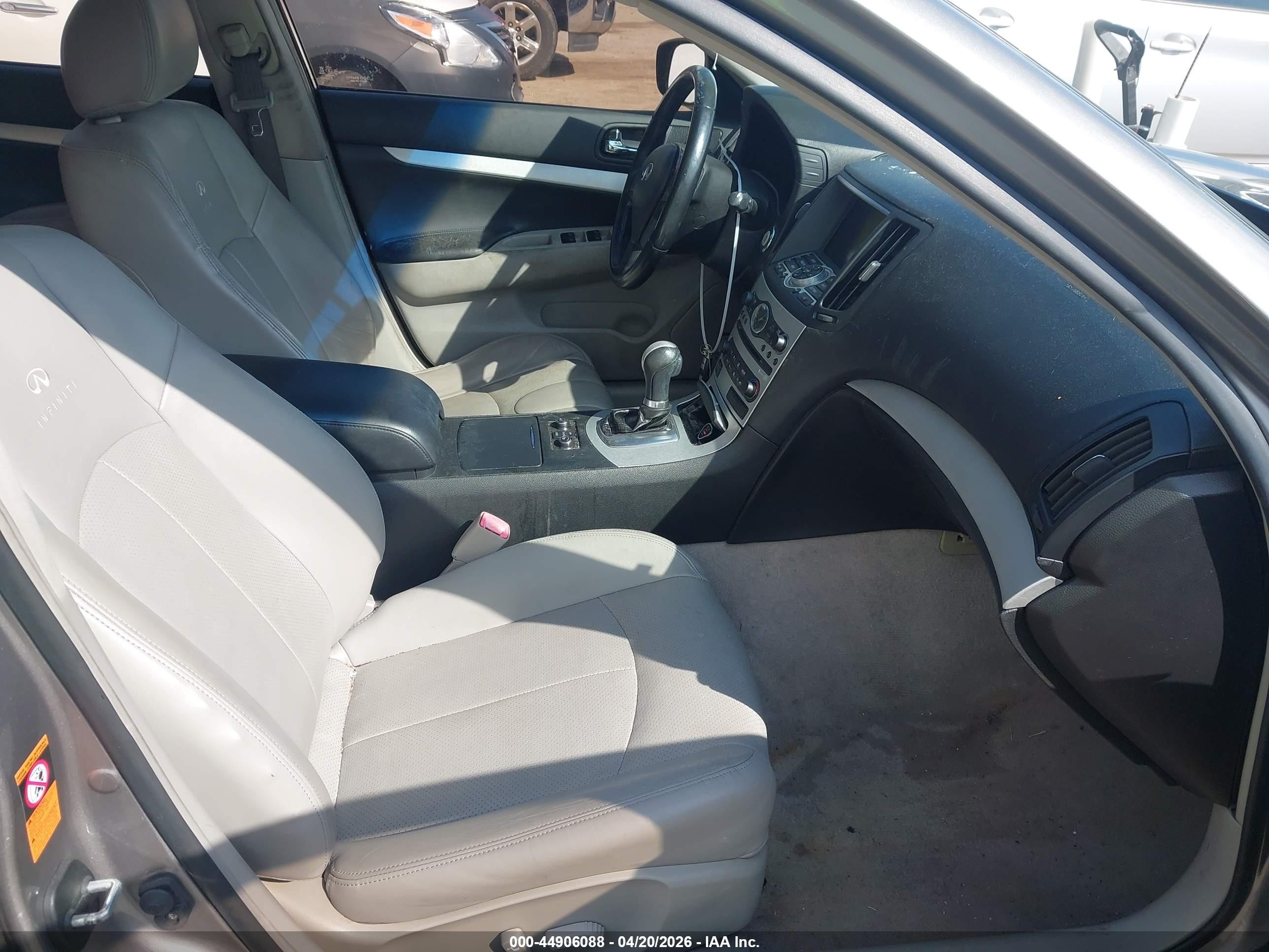 2009 Infiniti G37x   Silver vin: JNKCV61F39M363224