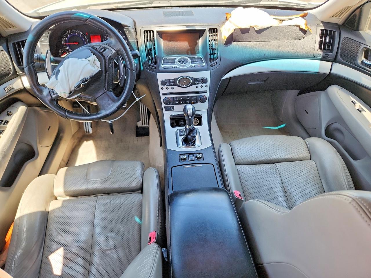 2009 Infiniti G37 Sedan X White vin: JNKCV61F59M351026