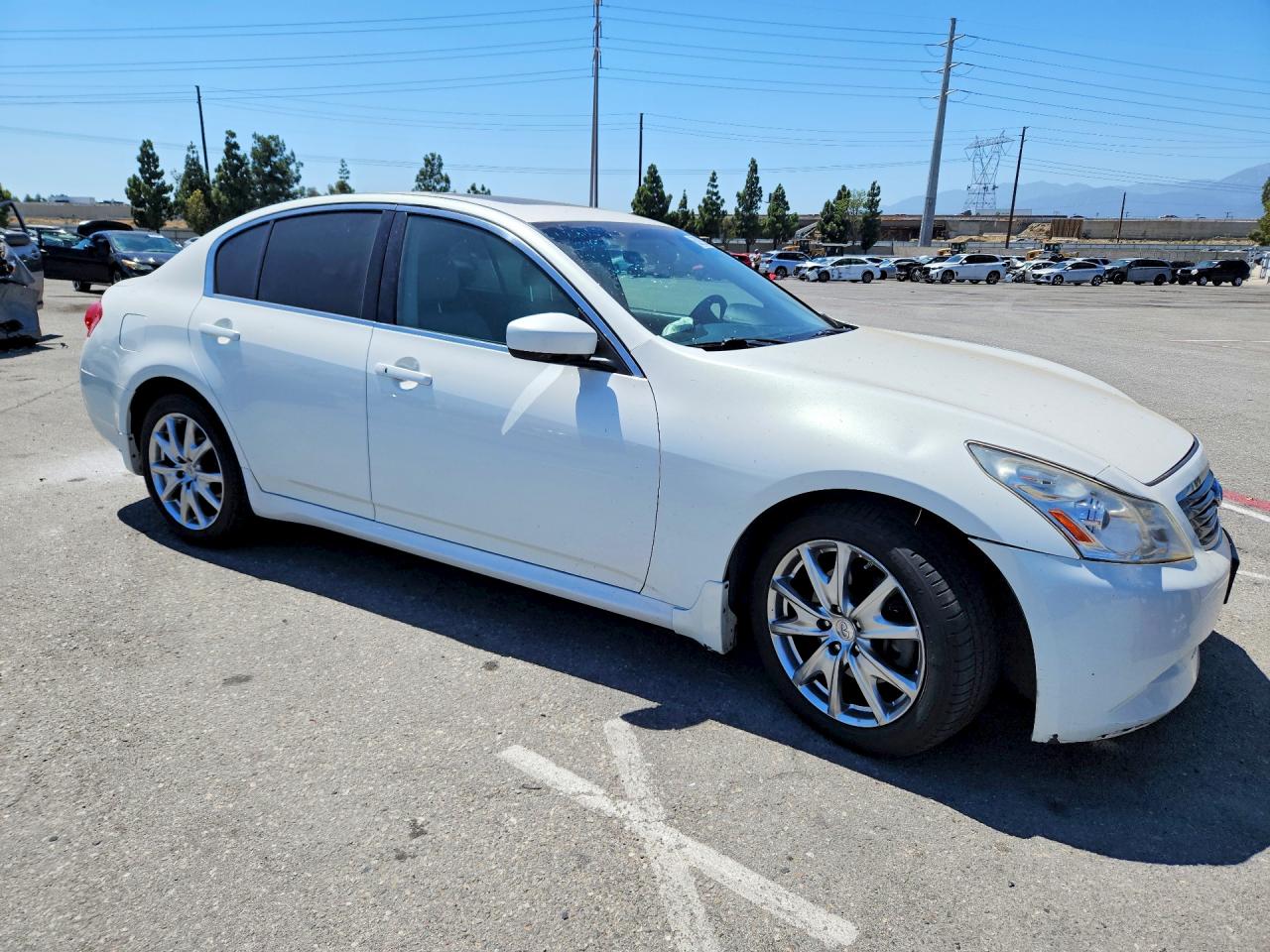2009 Infiniti G37 Sedan X White vin: JNKCV61F59M351026