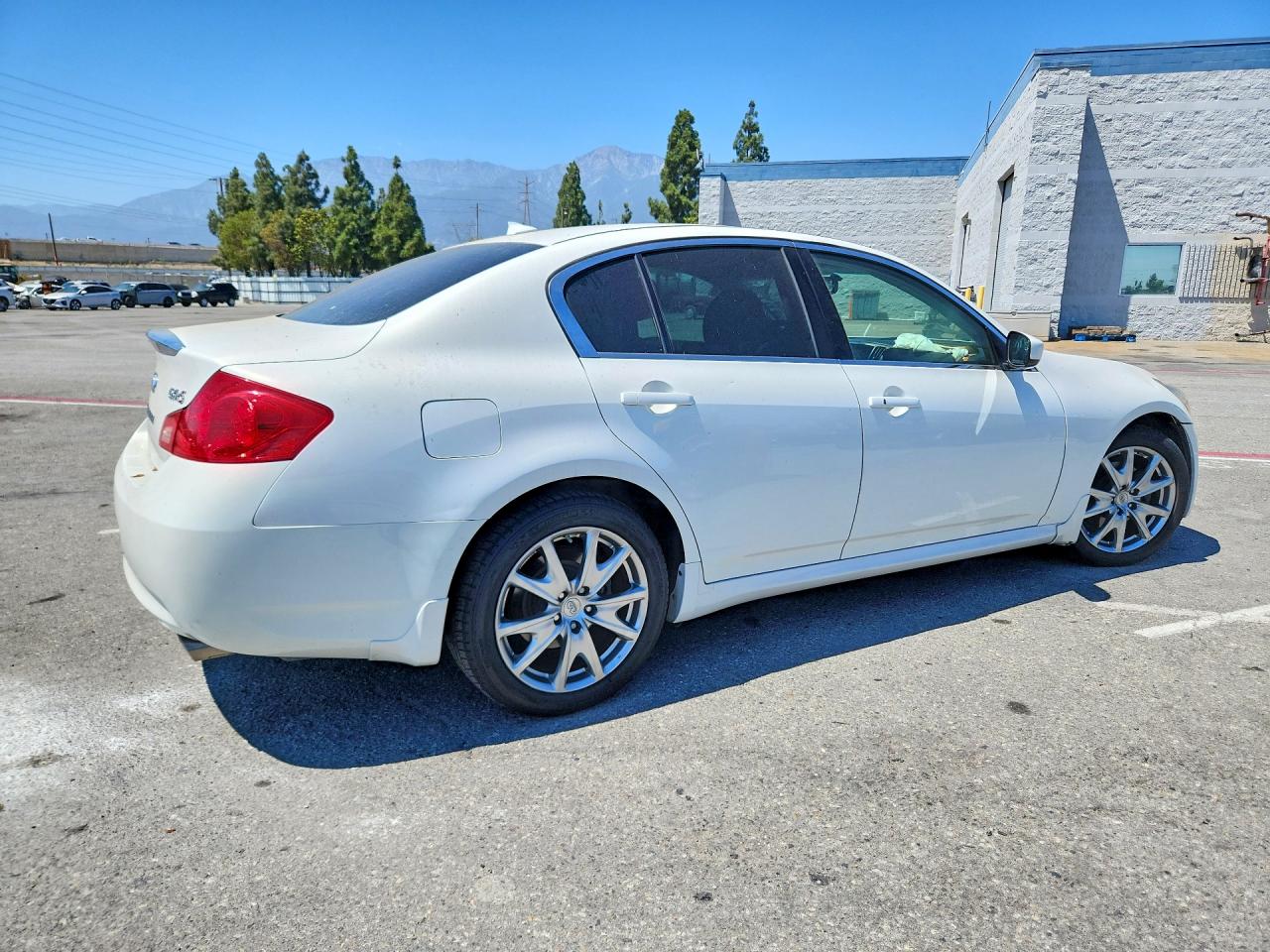 2009 Infiniti G37 Sedan X White vin: JNKCV61F59M351026