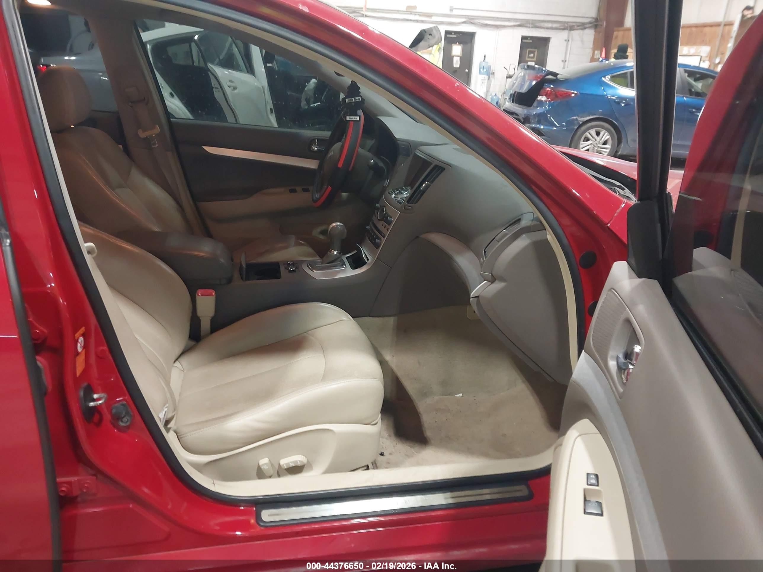 2009 Infiniti G37x   Red vin: JNKCV61F59M358350