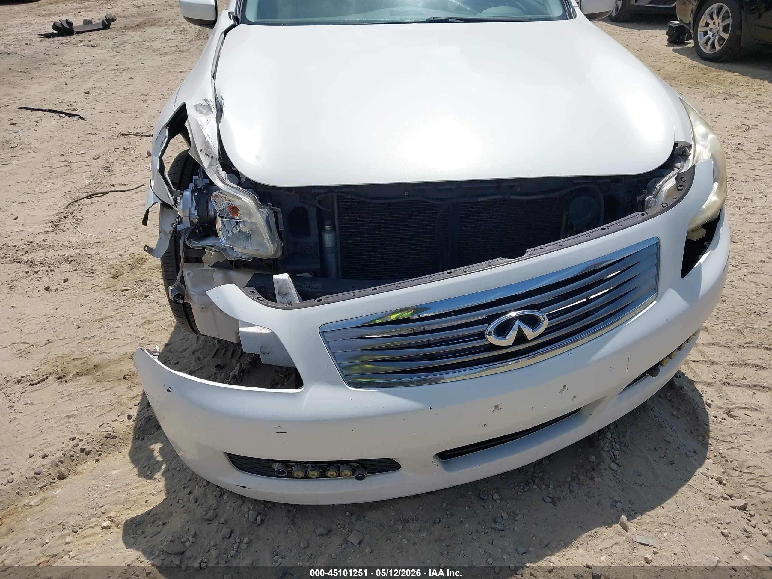 2009 Infiniti G37x   White vin: JNKCV61F79M053870