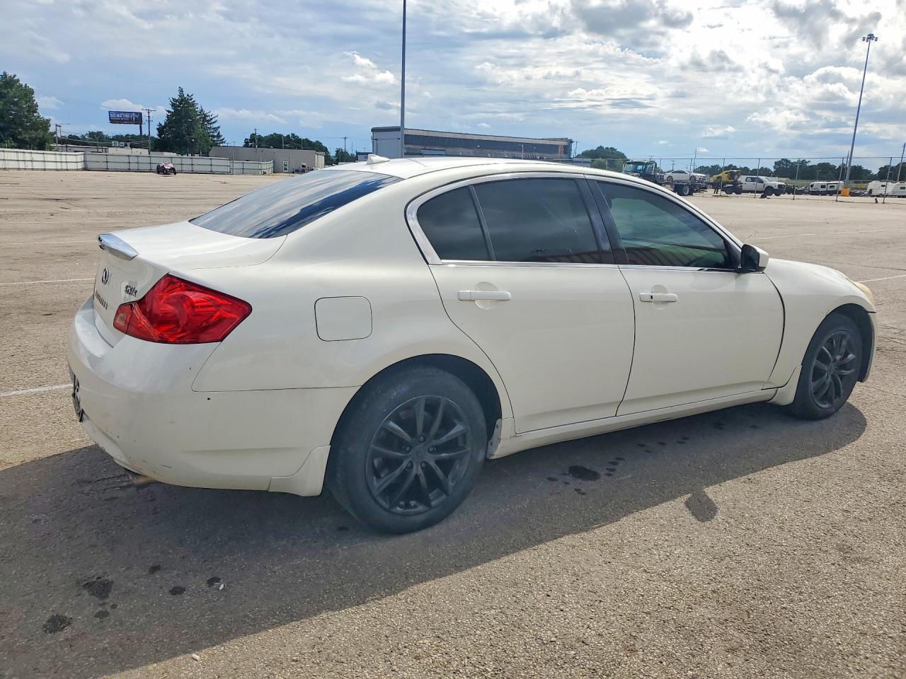2009 Infiniti G37 Sedan X Белый vin: JNKCV61F79M356020