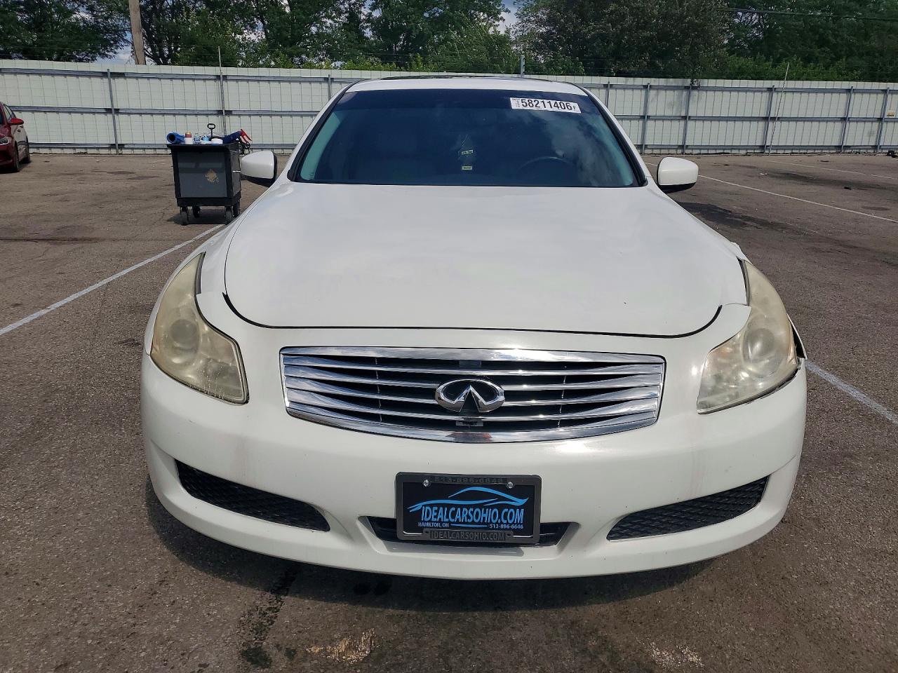2009 Infiniti G37 Sedan X Белый vin: JNKCV61F79M356020