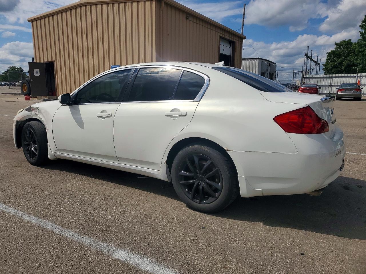 2009 Infiniti G37 Sedan X Белый vin: JNKCV61F79M356020