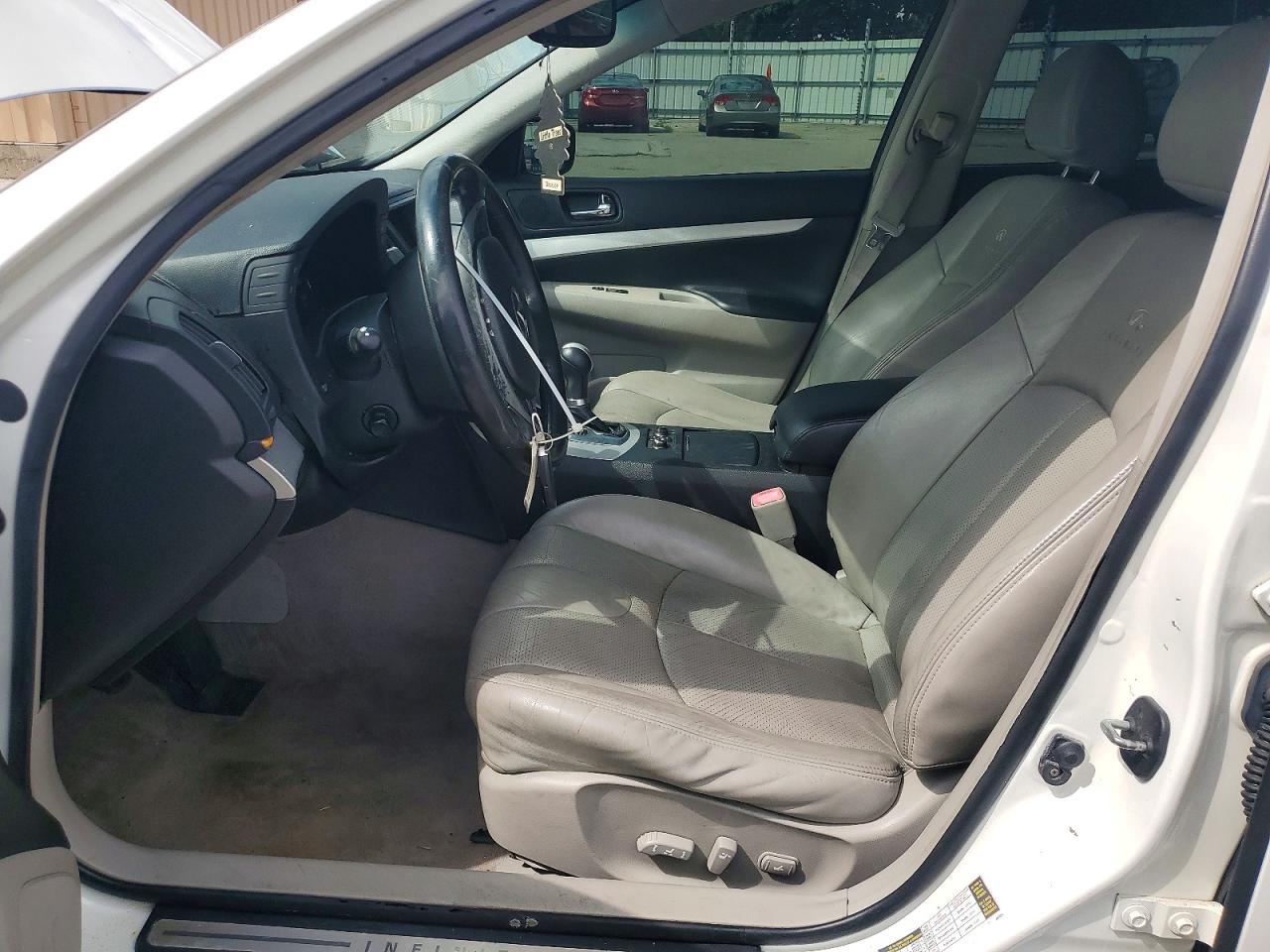 2009 Infiniti G37 Sedan X Белый vin: JNKCV61F79M356020