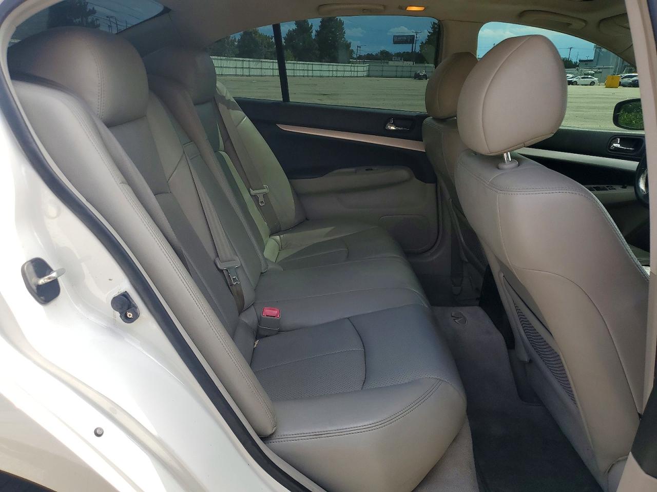 2009 Infiniti G37 Sedan X Белый vin: JNKCV61F79M356020