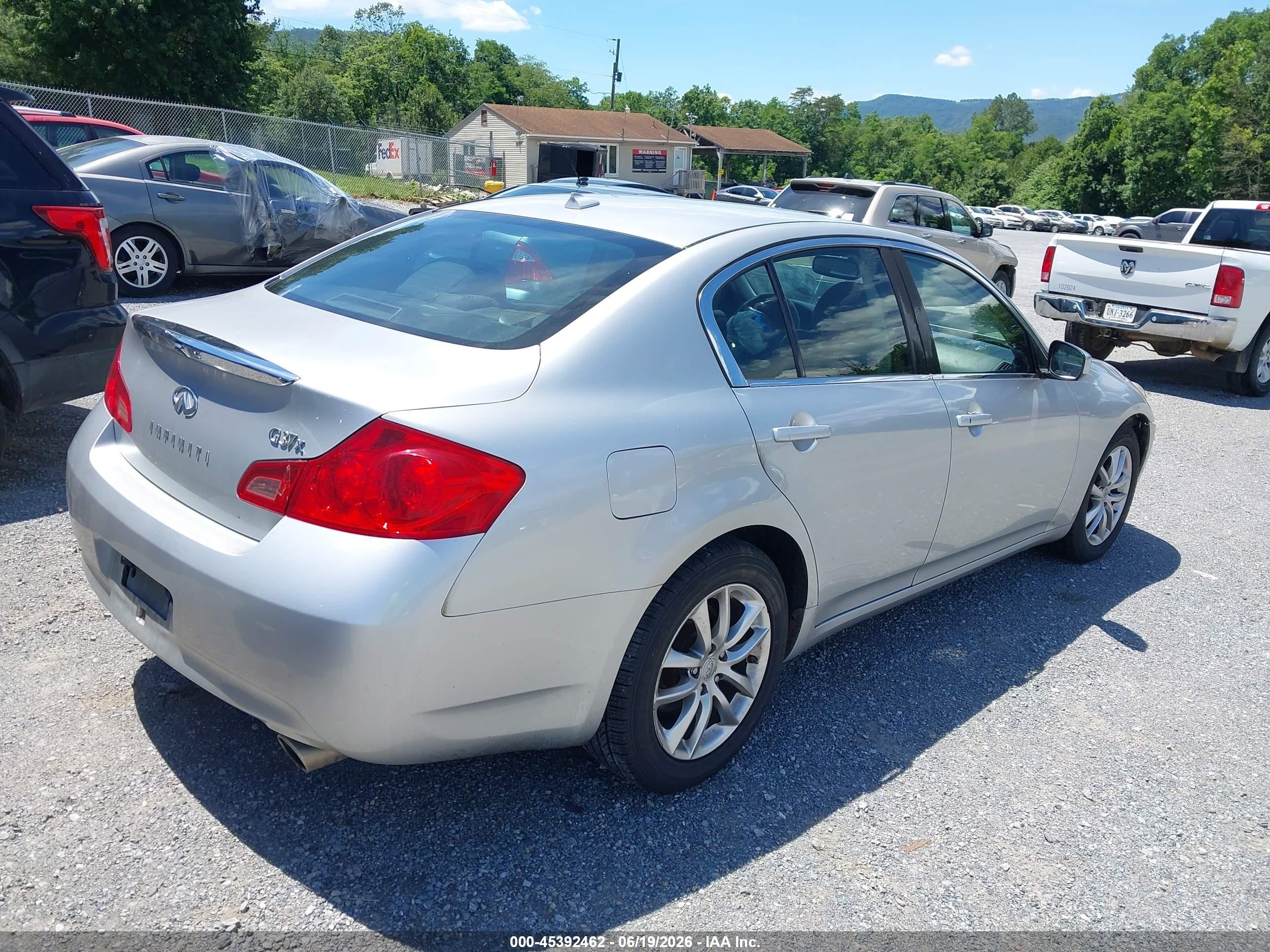 2009 Infiniti G37x   Серебряный vin: JNKCV61F79M360763