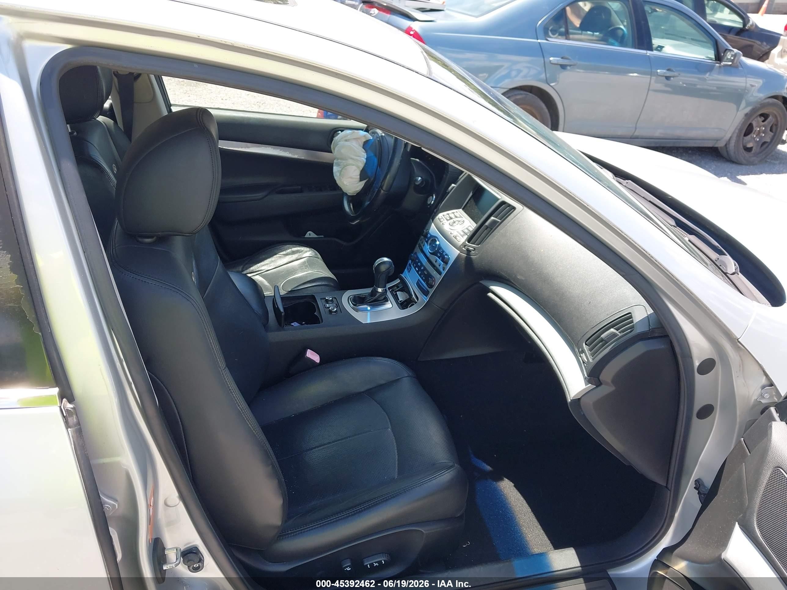 2009 Infiniti G37x   Серебряный vin: JNKCV61F79M360763