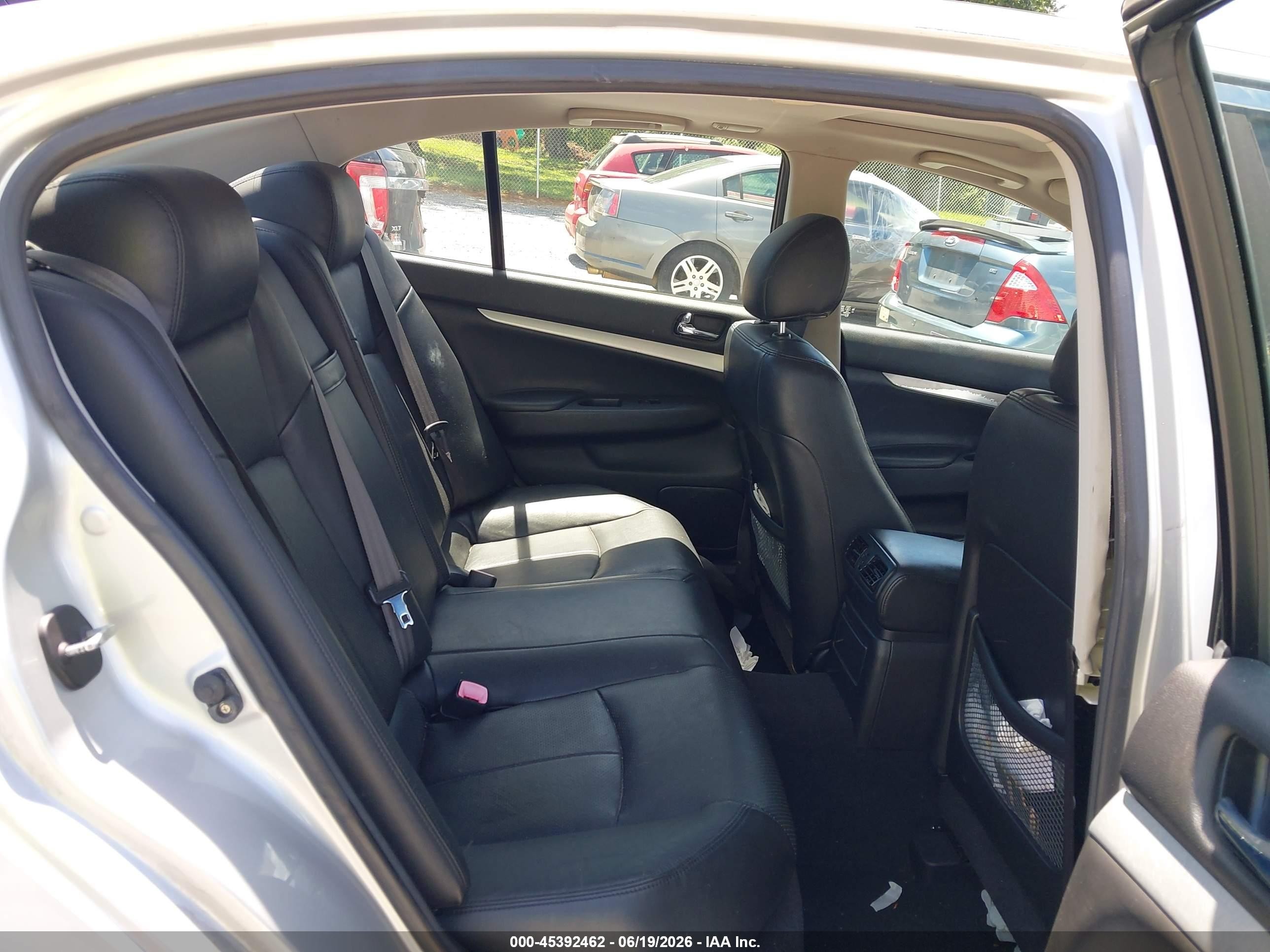 2009 Infiniti G37x   Серебряный vin: JNKCV61F79M360763