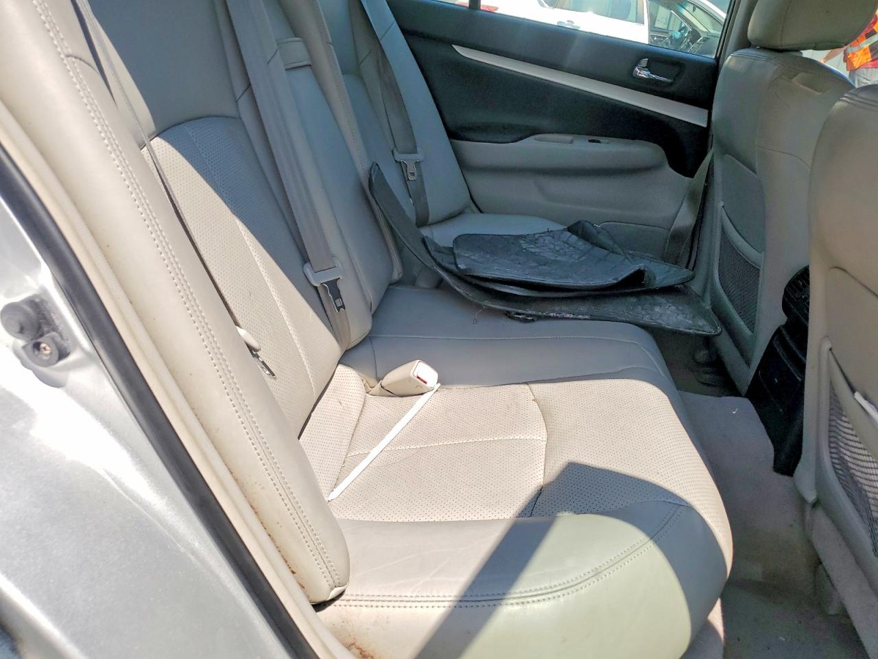 2009 Infiniti G37 Sedan X Silver vin: JNKCV61F79M364778