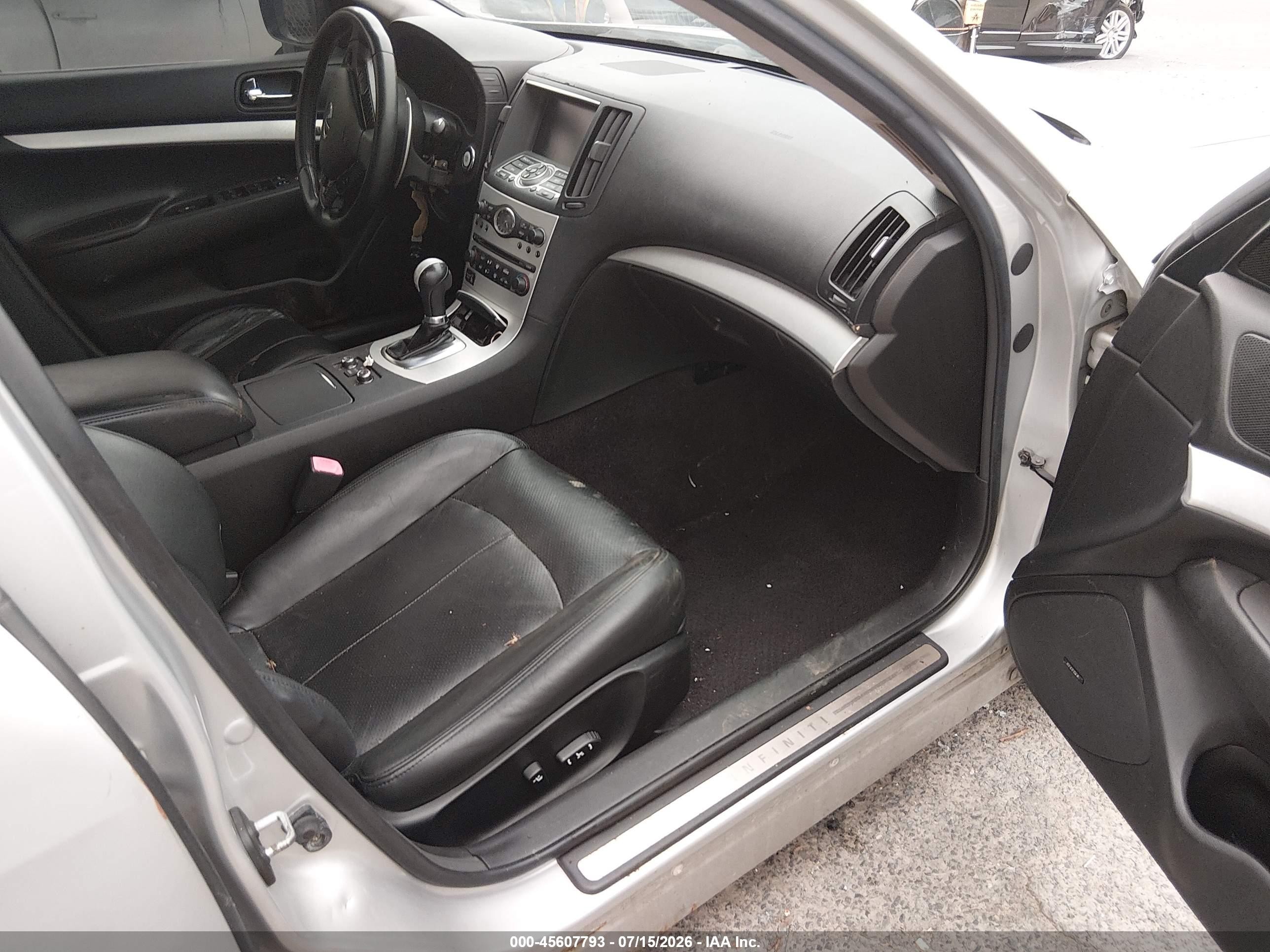 2009 Infiniti G37x   Серебряный vin: JNKCV61F79M364876