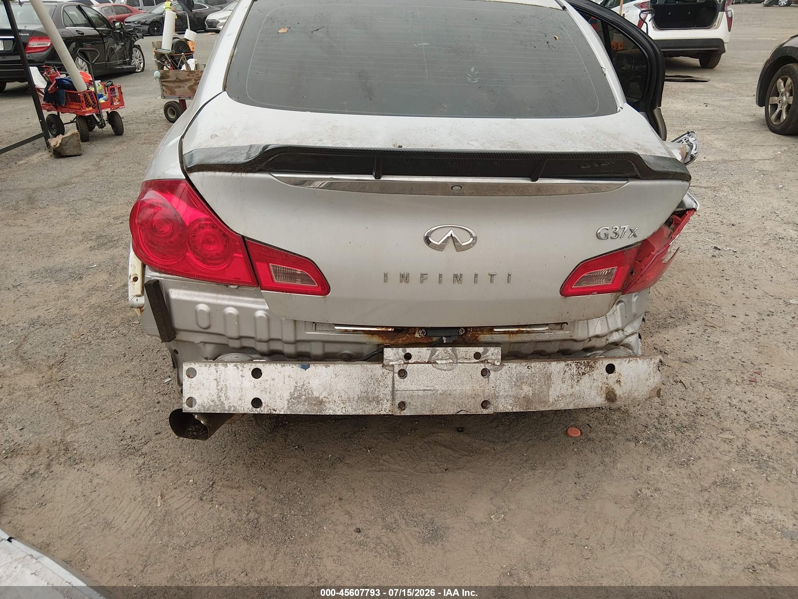 2009 Infiniti G37x   Серебряный vin: JNKCV61F79M364876