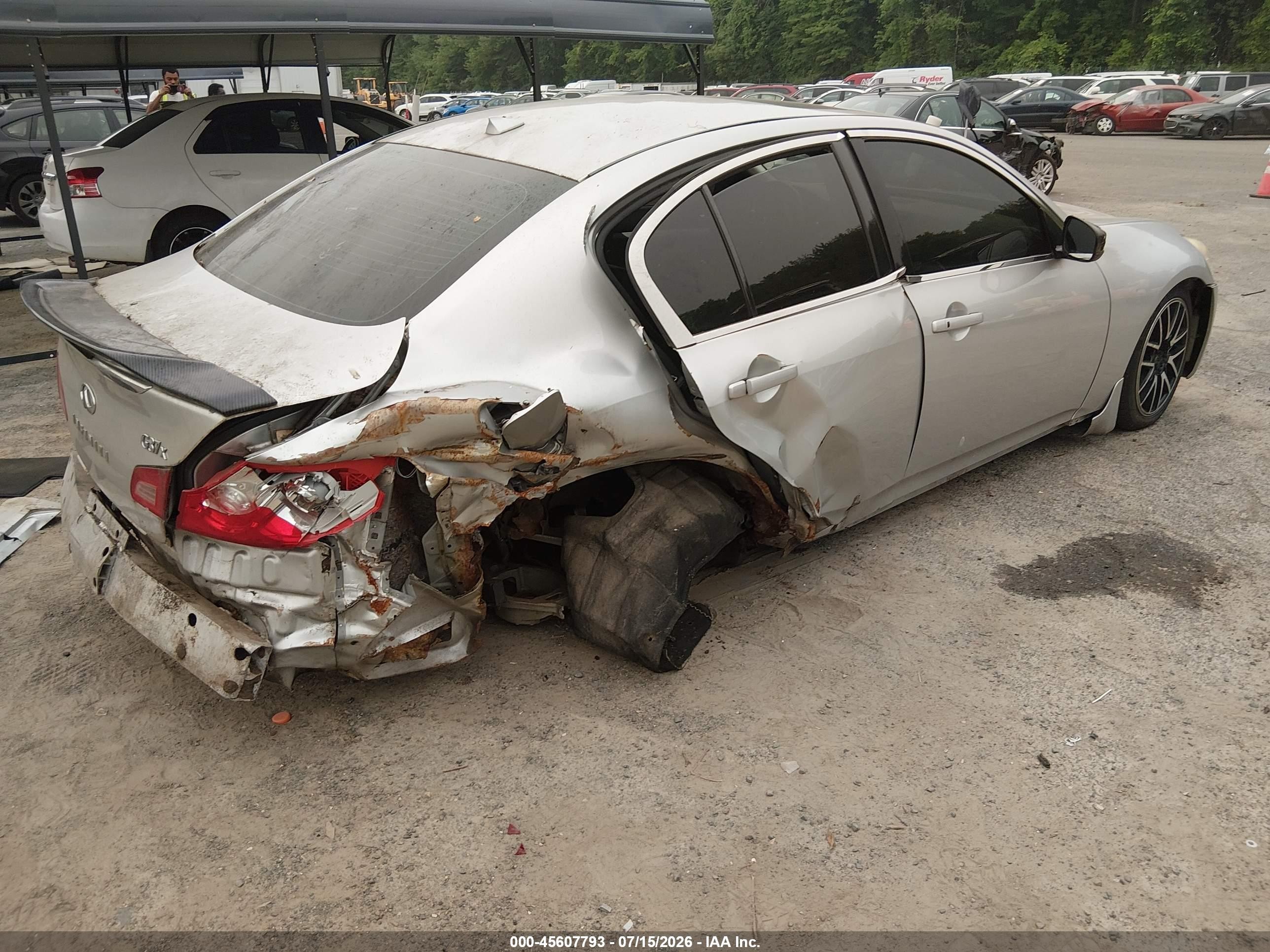 2009 Infiniti G37x   Серебряный vin: JNKCV61F79M364876