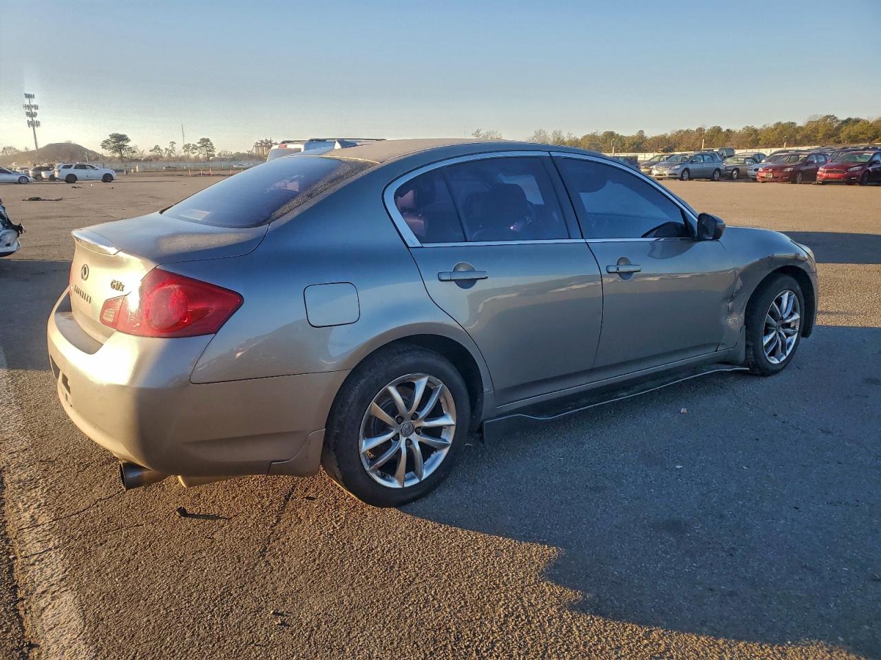 2009 Infiniti G37 Silver vin: JNKCV61F89M051397