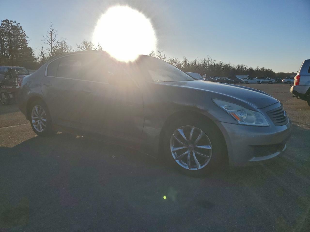 2009 Infiniti G37 Silver vin: JNKCV61F89M051397
