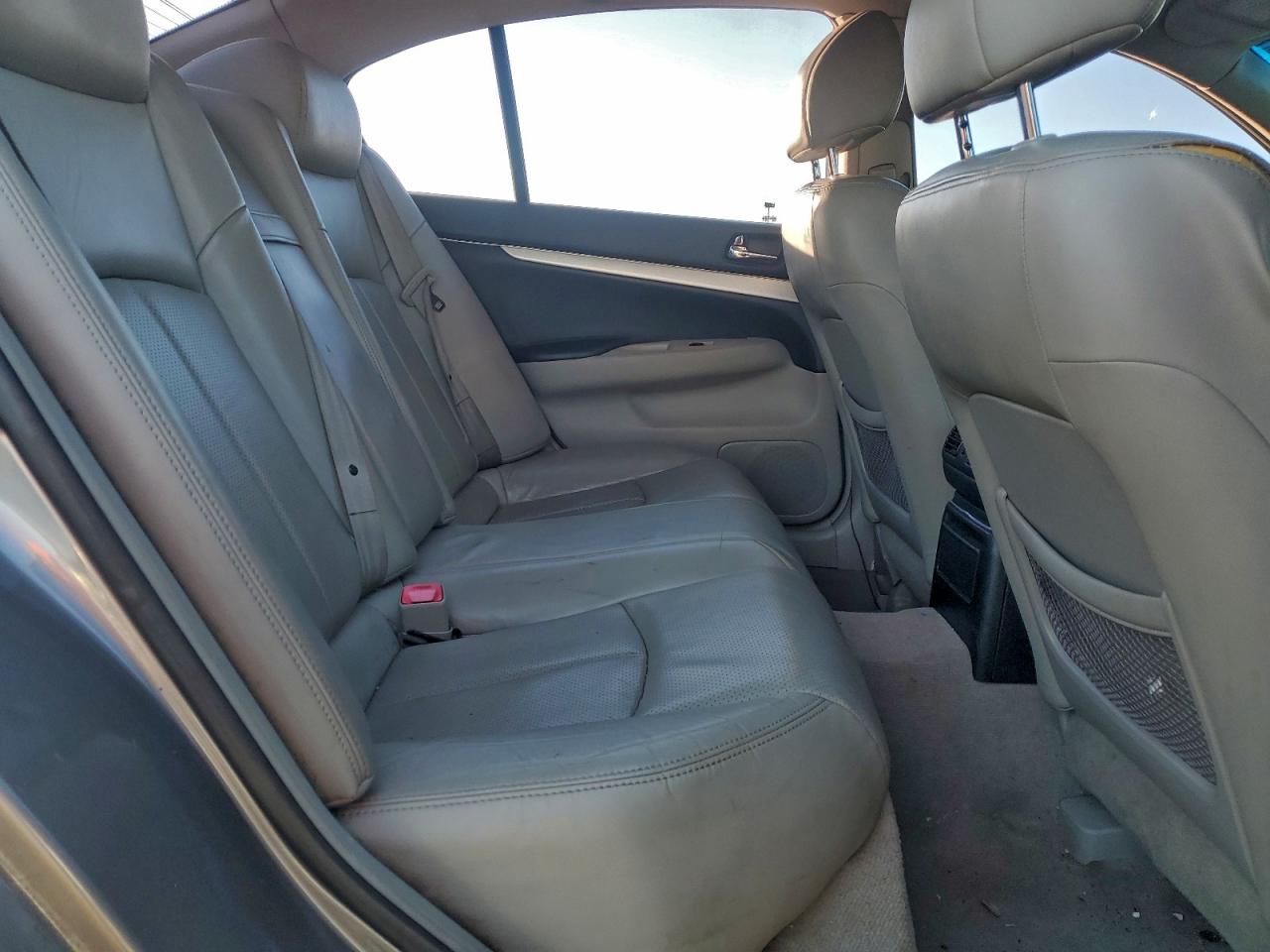 2009 Infiniti G37 Silver vin: JNKCV61F89M051397
