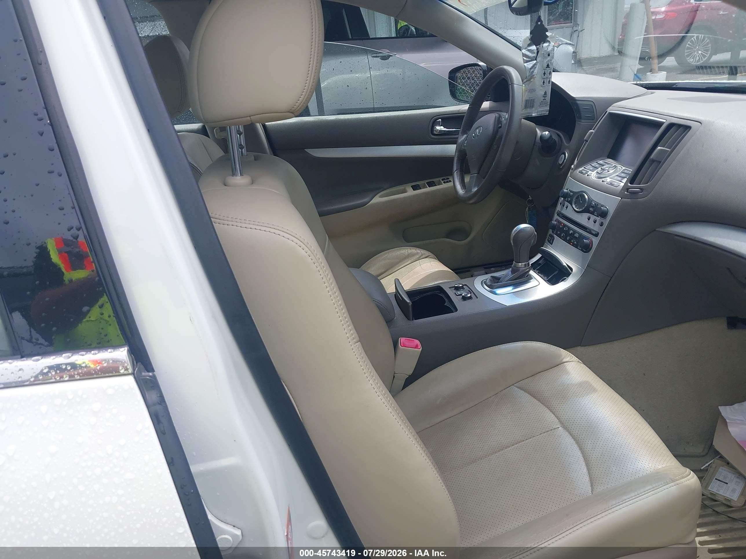 2009 Infiniti G37x   Белый vin: JNKCV61F99M355581
