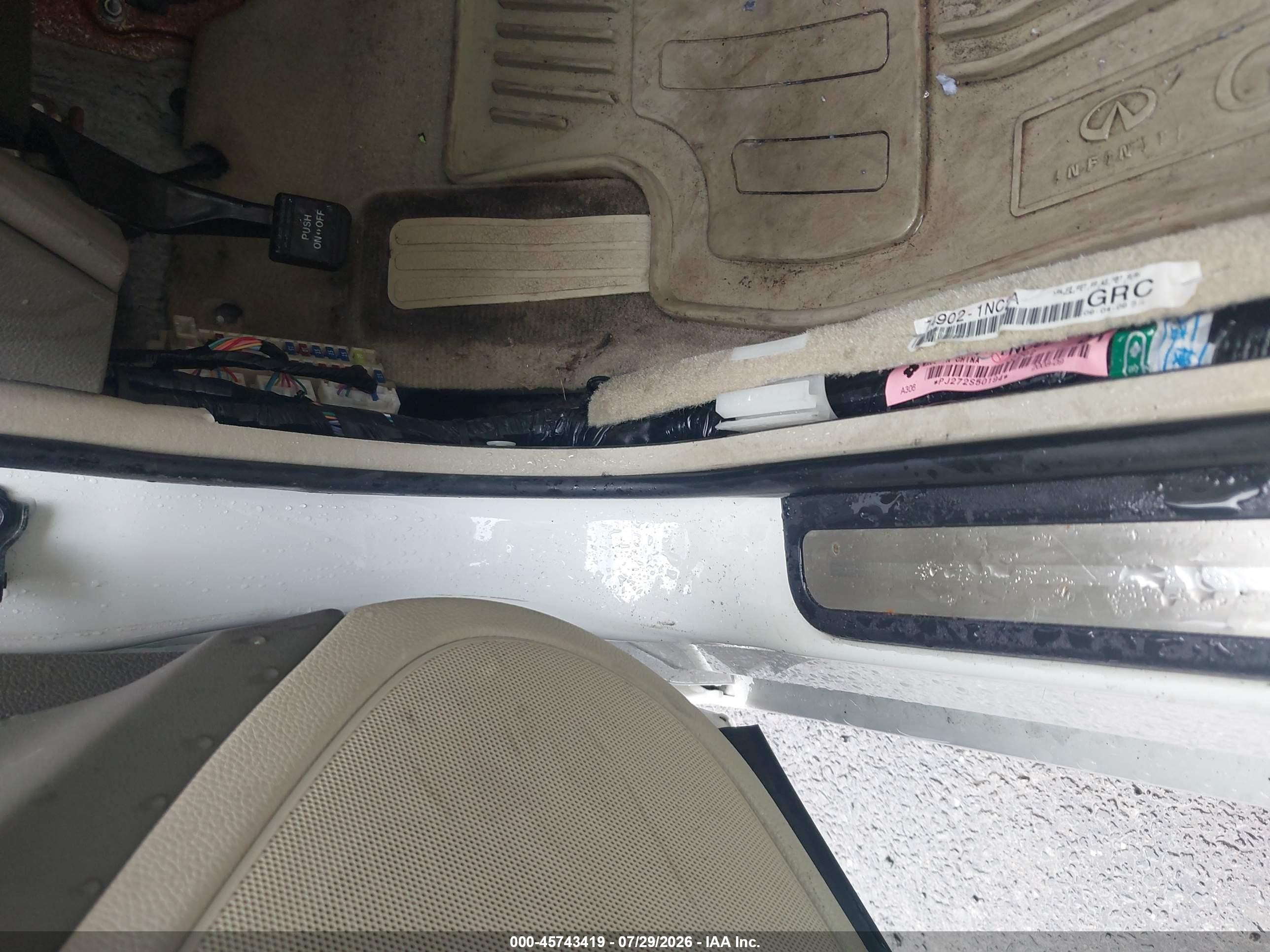 2009 Infiniti G37x   Белый vin: JNKCV61F99M355581