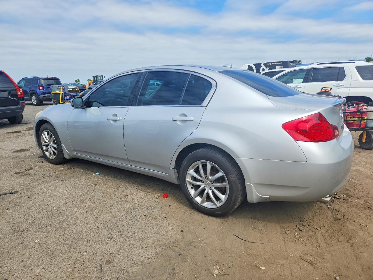 2009 Infiniti G37 Sedan X Silver vin: JNKCV61F99M357105