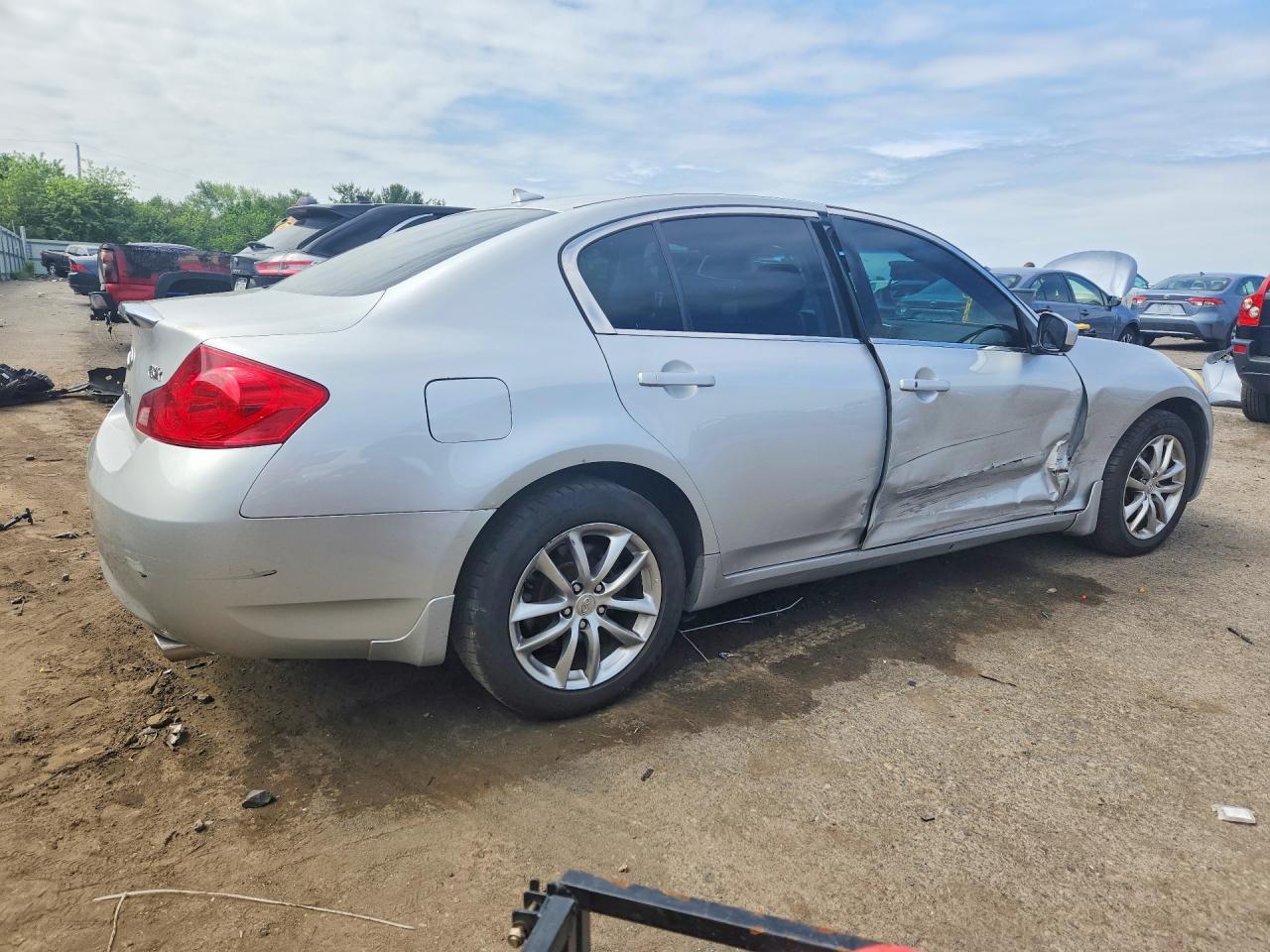 2009 Infiniti G37 Sedan X Silver vin: JNKCV61F99M357105