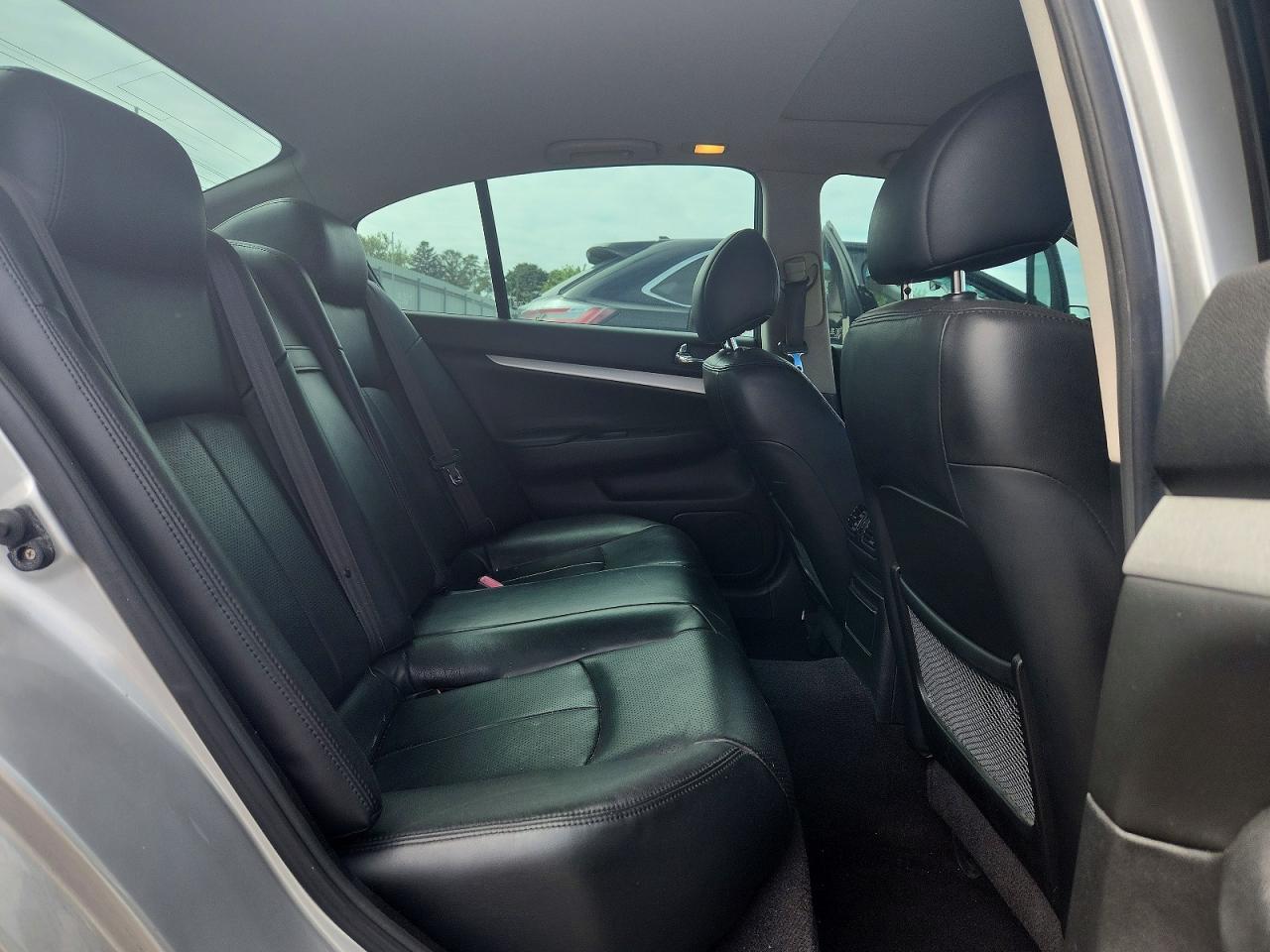 2009 Infiniti G37 Sedan X Silver vin: JNKCV61F99M357105