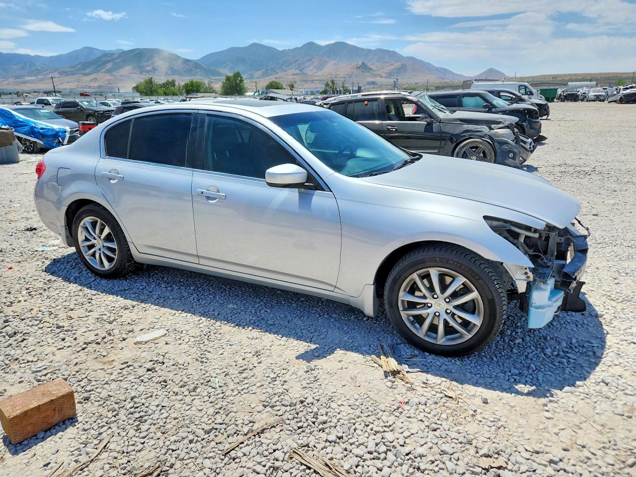 2009 Infiniti G37 Sedan X Silver vin: JNKCV61FX9M052972