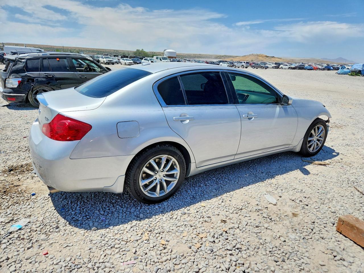 2009 Infiniti G37 Sedan X Silver vin: JNKCV61FX9M052972
