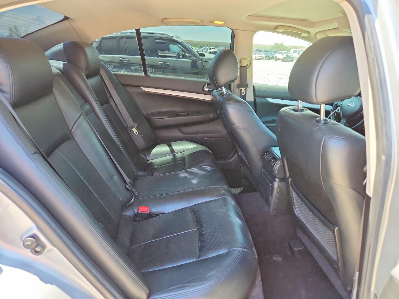 2009 Infiniti G37 Sedan X Silver vin: JNKCV61FX9M052972