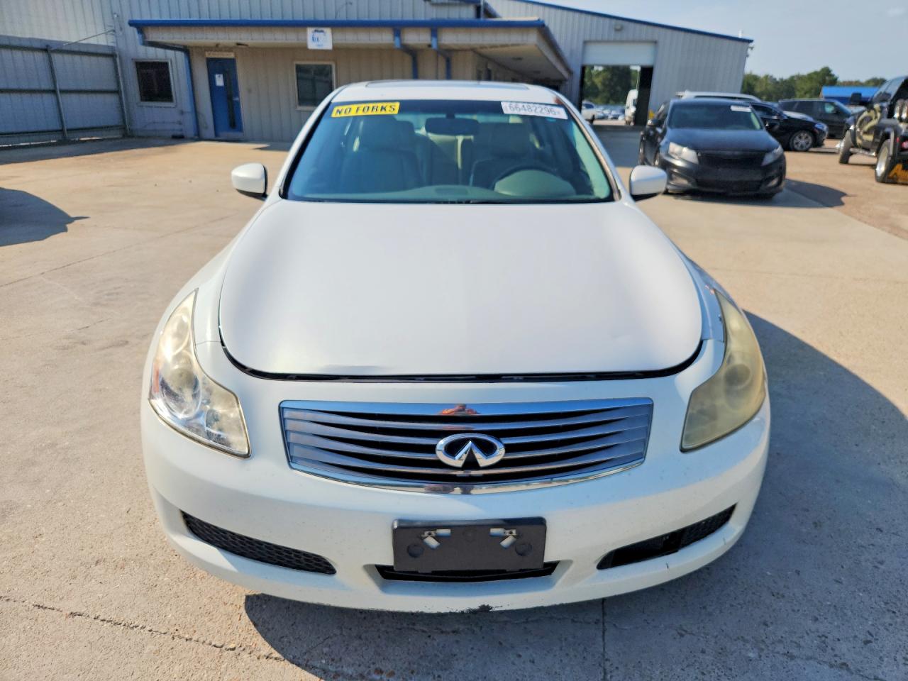 2009 Infiniti G37 Sedan X White vin: JNKCV61FX9M355380