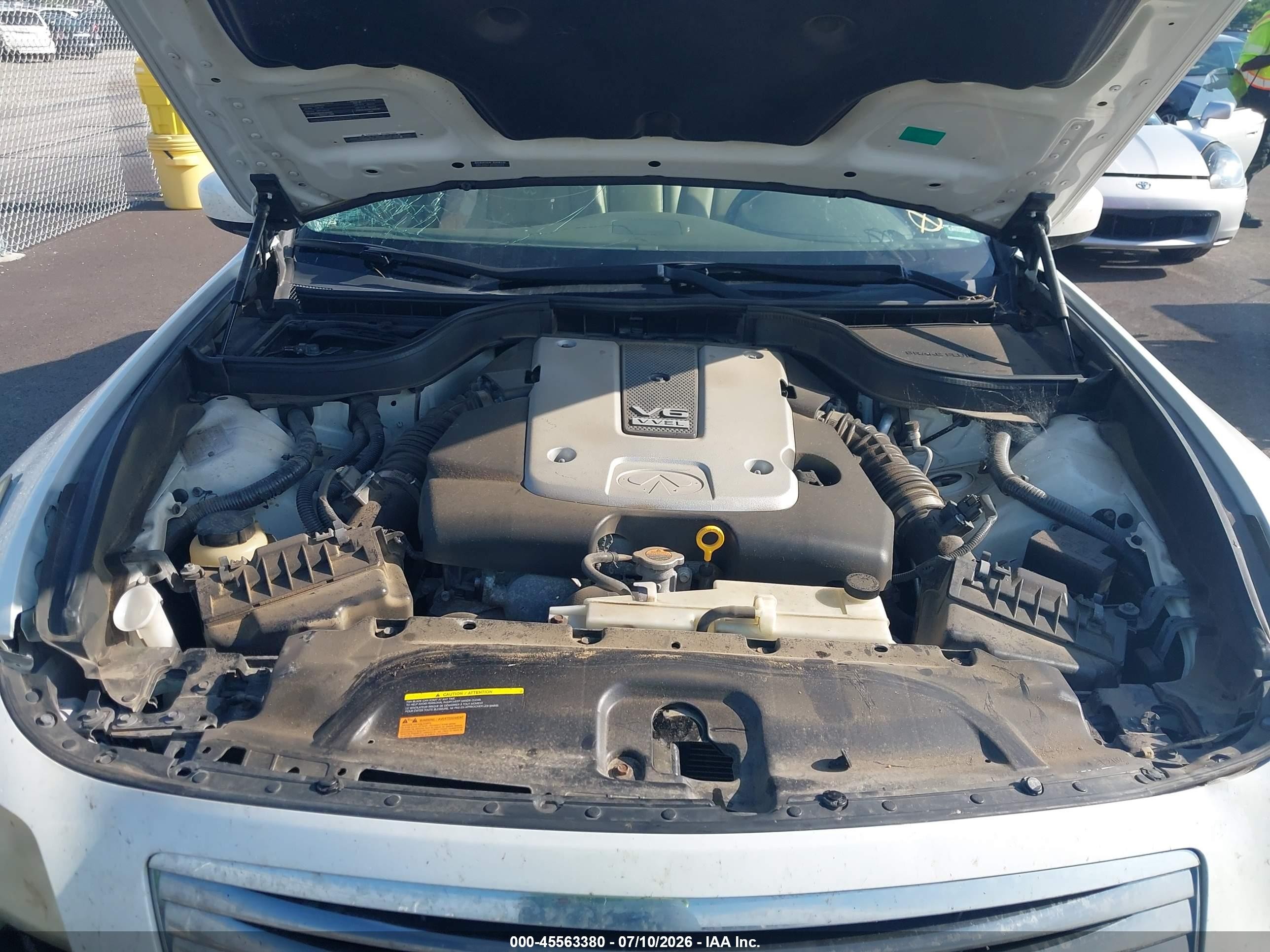2009 Infiniti G37x   White vin: JNKCV61FX9M363981