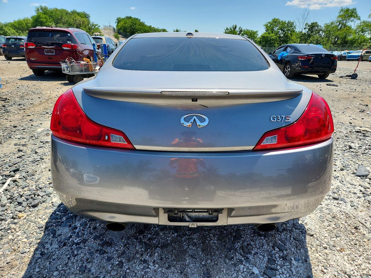 2008 Infiniti G37 Base Gray vin: JNKCV64E08M105261