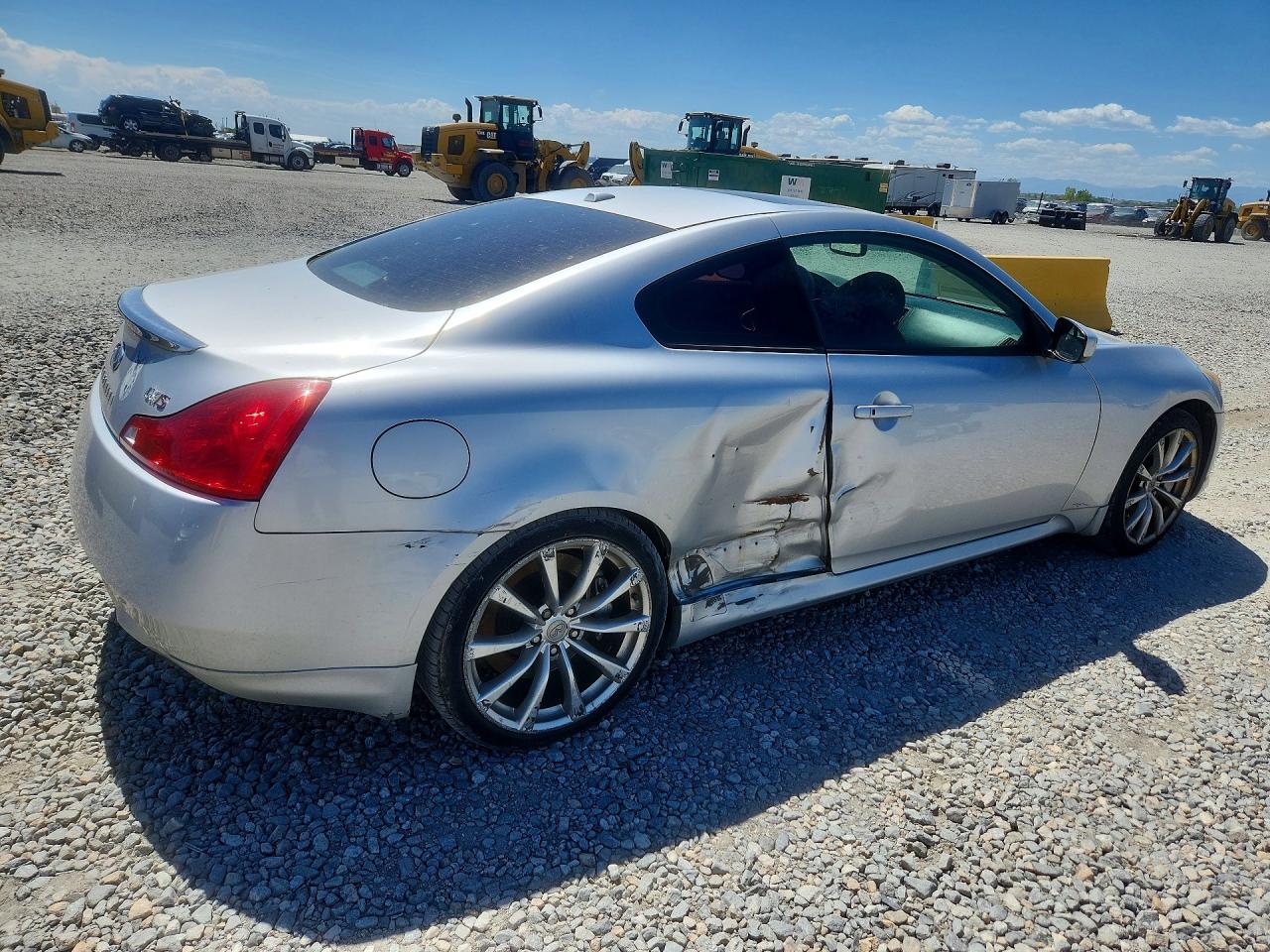 2008 Infiniti G37 Base Silver vin: JNKCV64E08M107768
