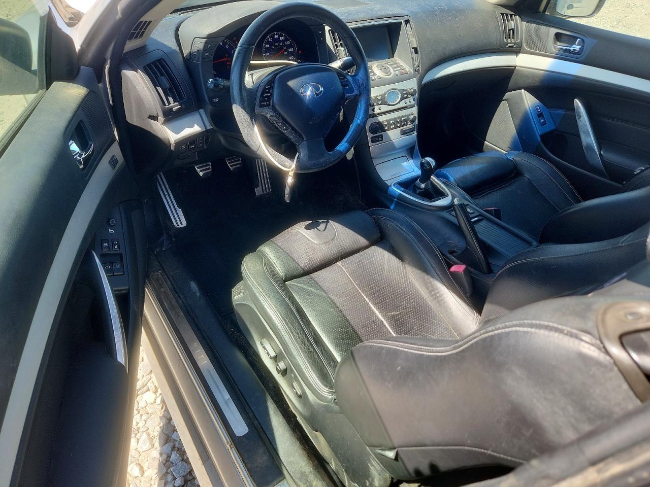 2008 Infiniti G37 Base Silver vin: JNKCV64E08M107768