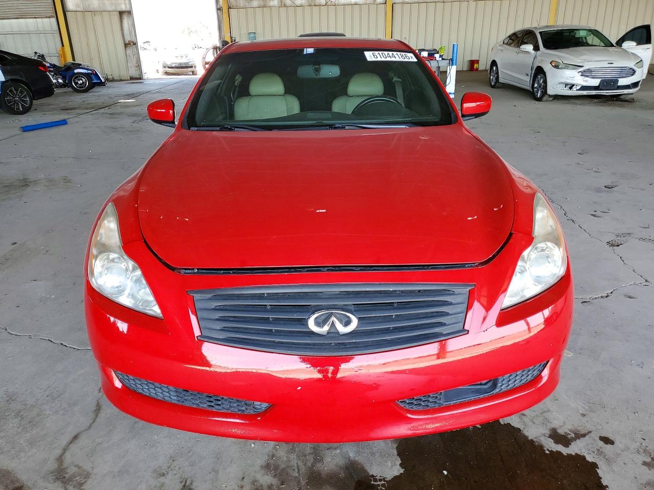 2008 Infiniti G37 Base Red vin: JNKCV64E08M107849