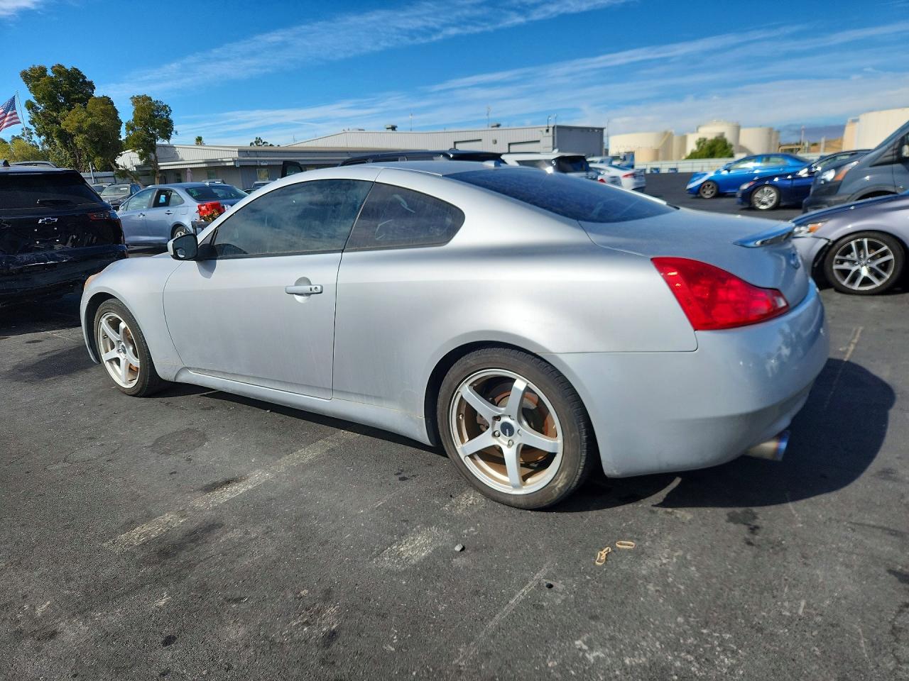 2008 Infiniti G37 Base Silver vin: JNKCV64E08M122948