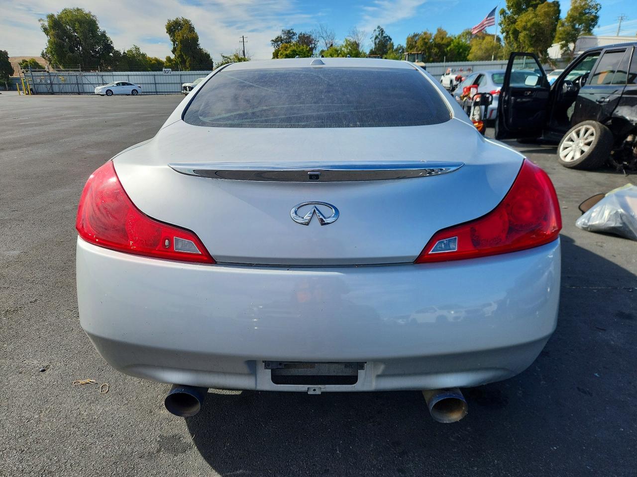 2008 Infiniti G37 Base Silver vin: JNKCV64E08M122948