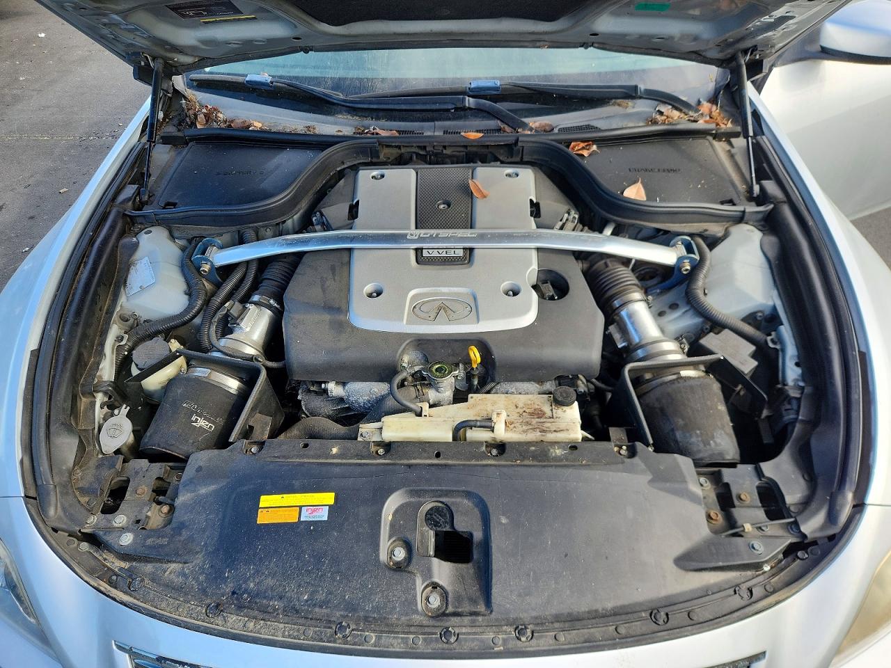 2008 Infiniti G37 Base Silver vin: JNKCV64E08M122948