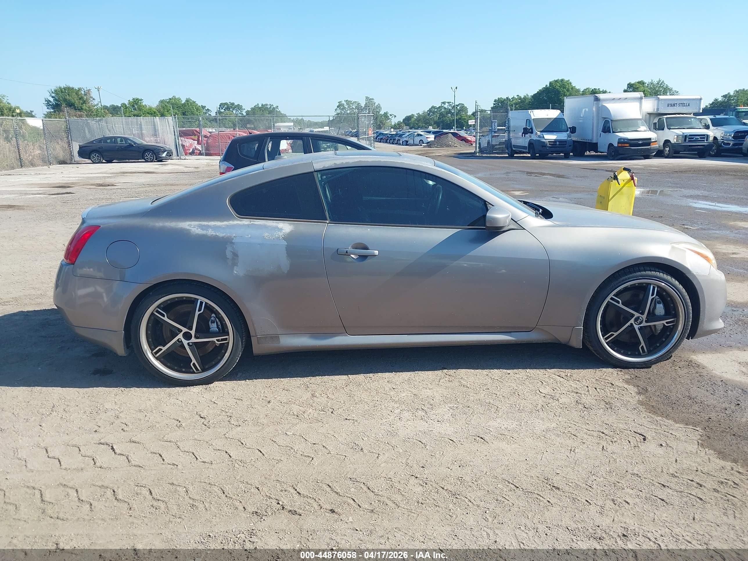 2008 Infiniti G37 Journey/sport Gray vin: JNKCV64E08M14210 