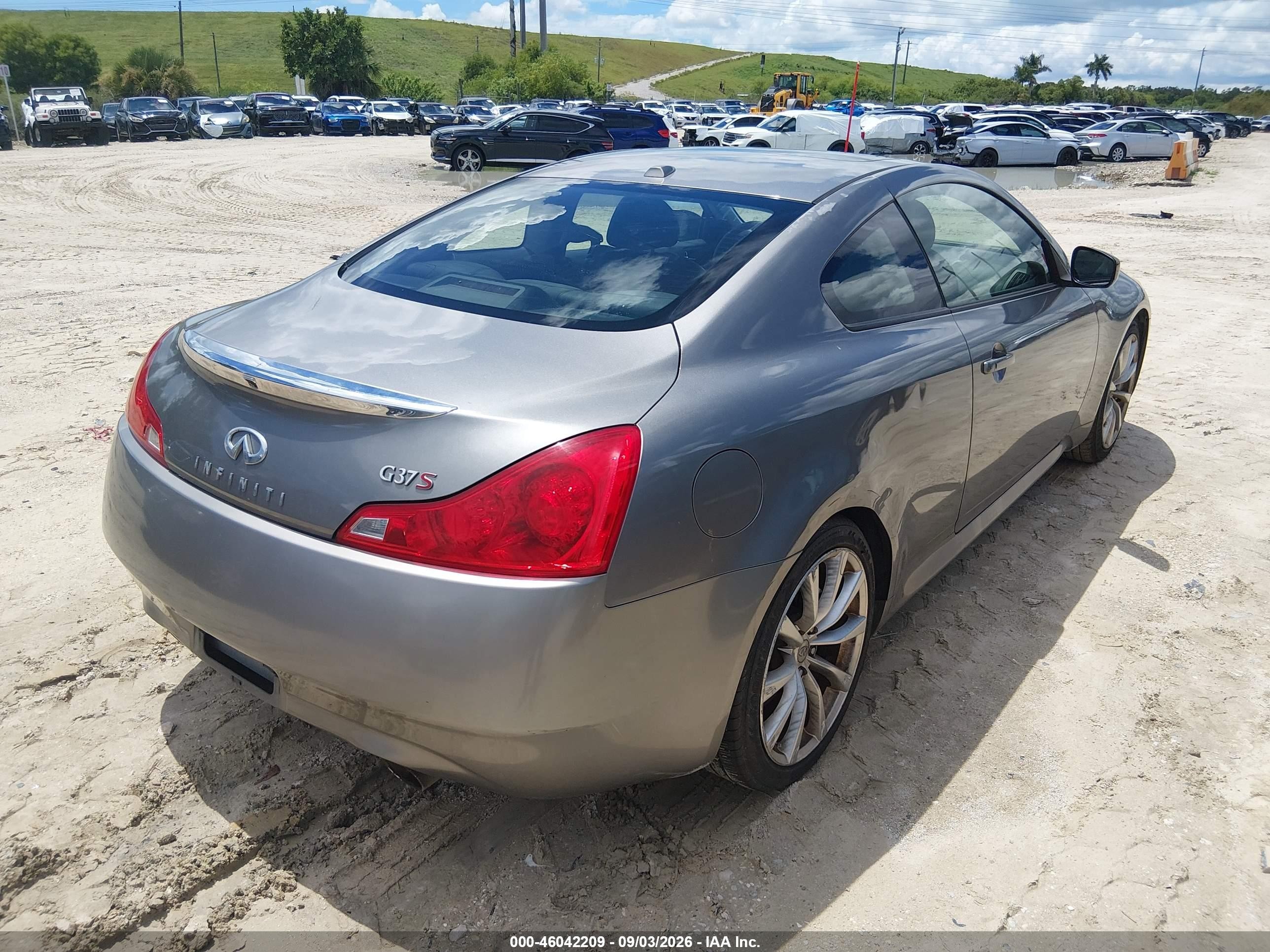 2008 Infiniti G37 Journey Silver vin: JNKCV64E18M115426
